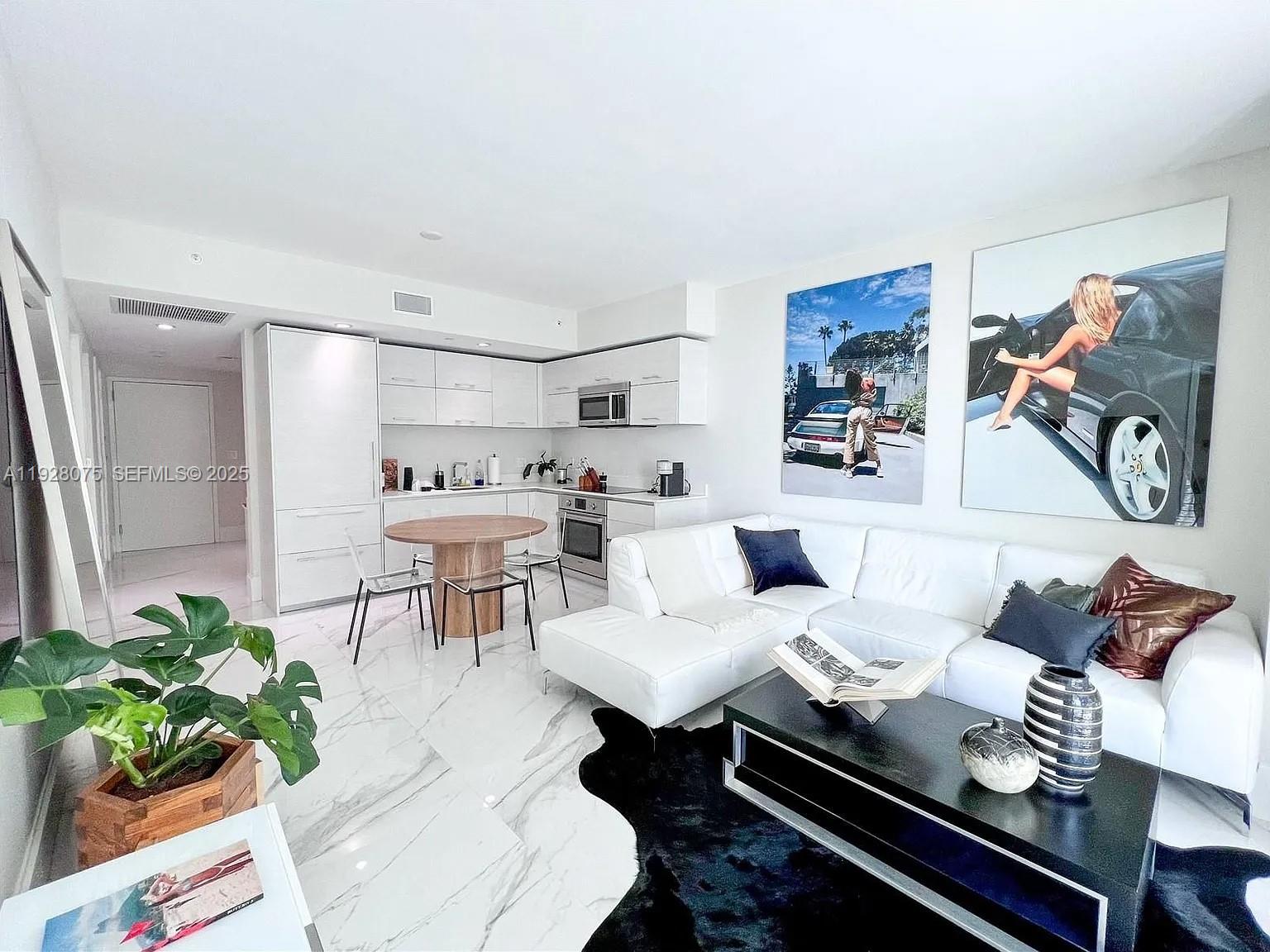 Condo for Sale in Miami, FL