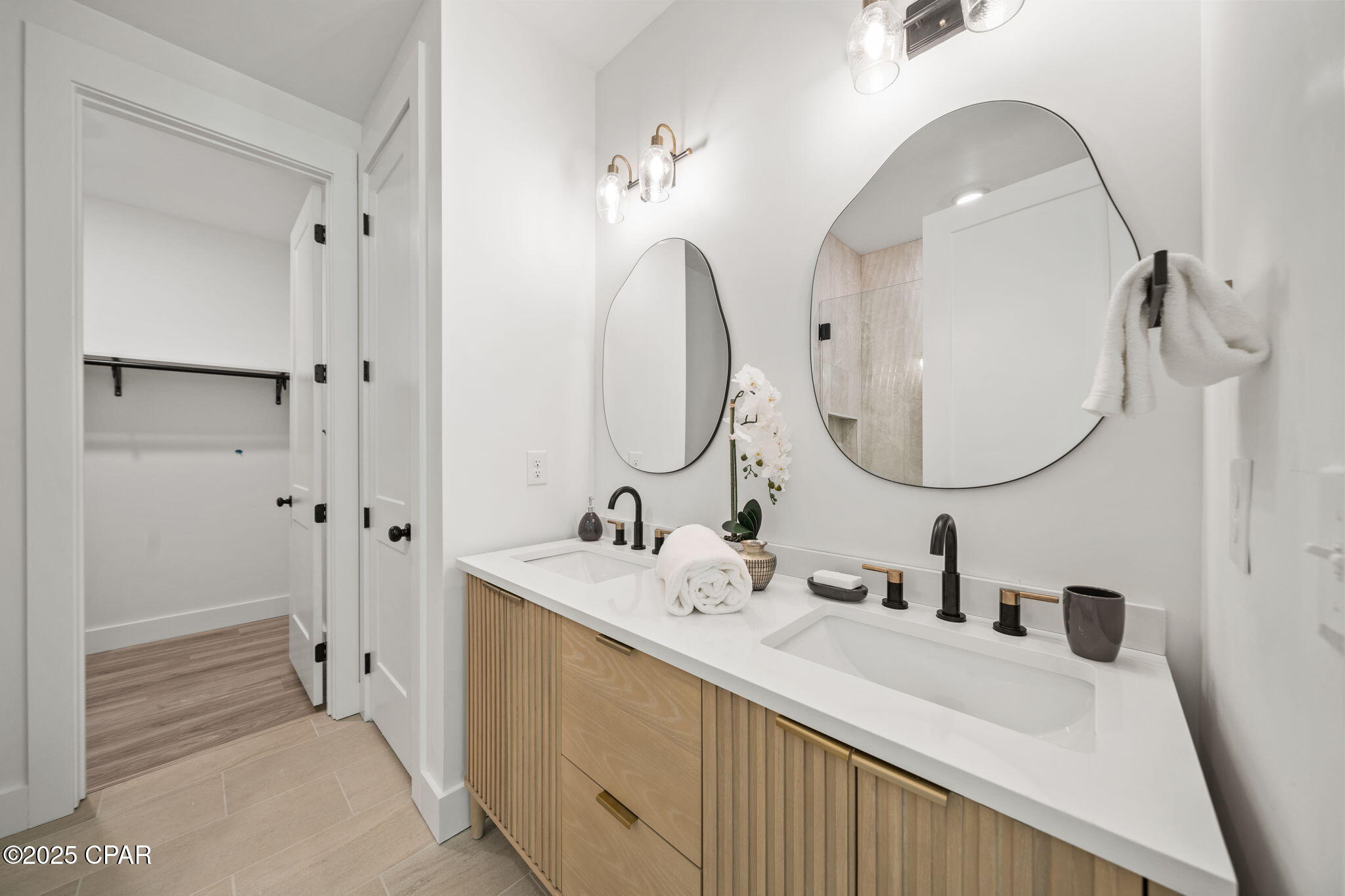 Image 25 For 145 Manistee Drive