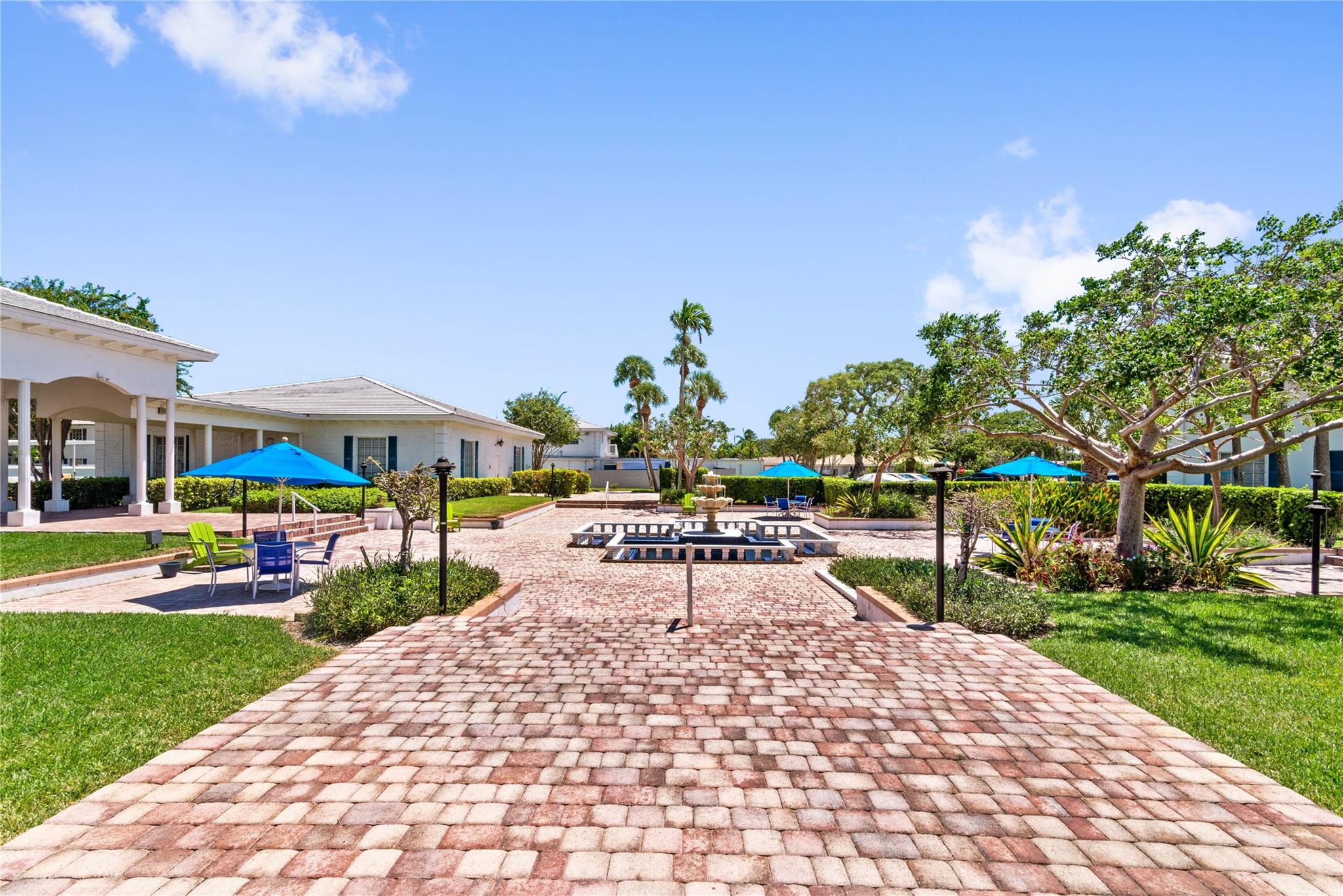 Imperial Point Colonnades