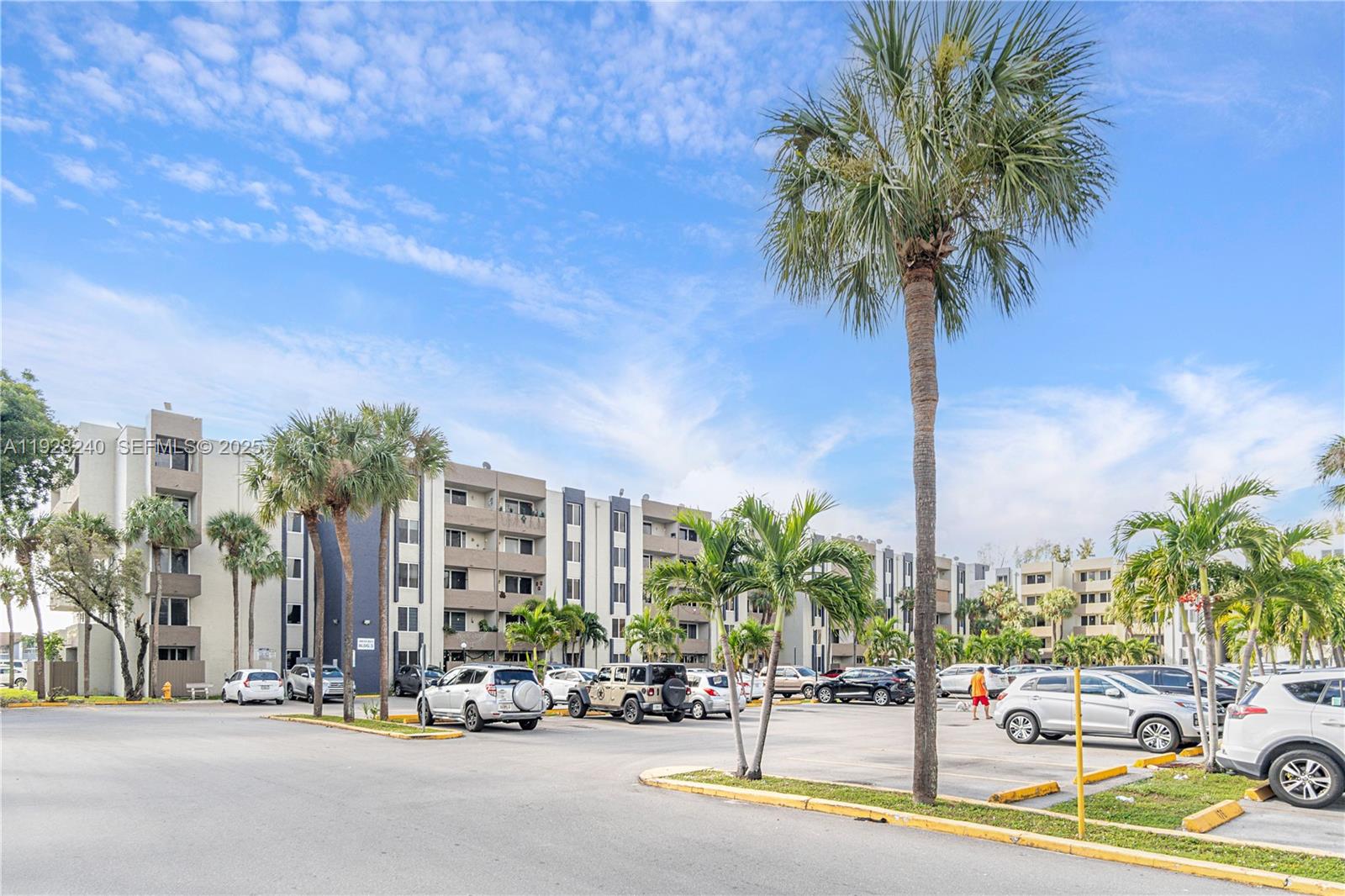 Samari Lake East Condo