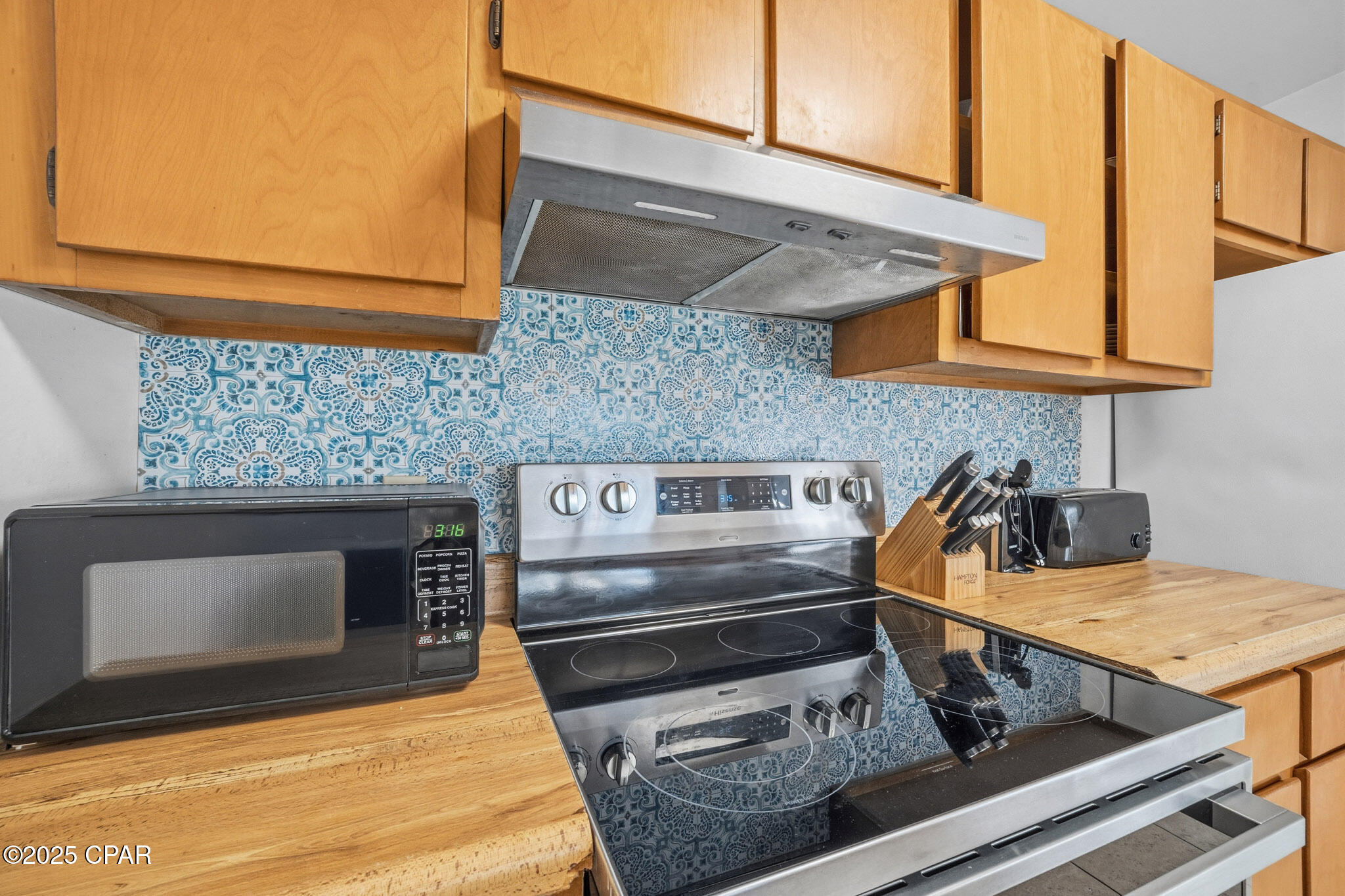 Image 4 For 8520 Lagoon Drive