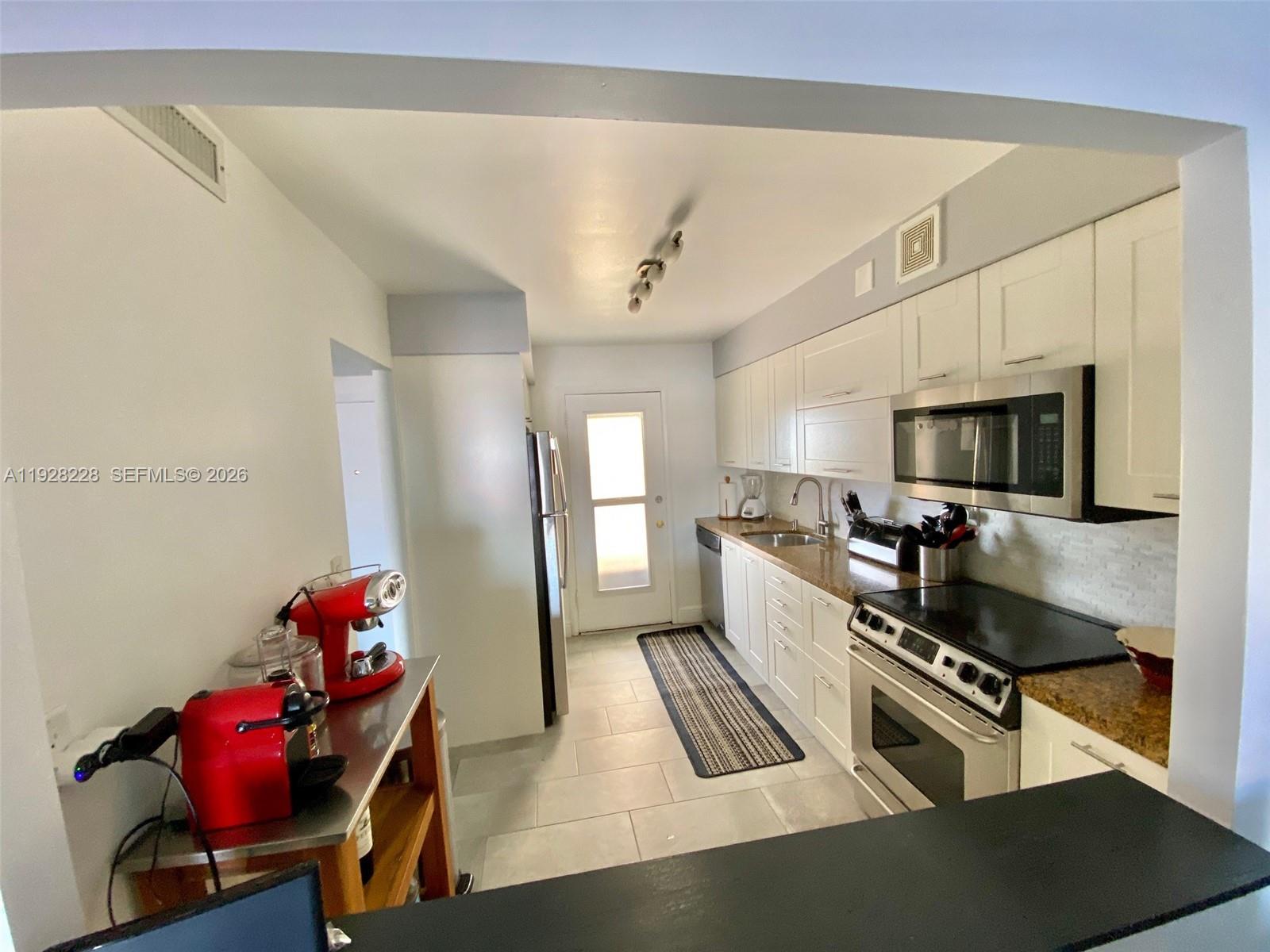 Homes for sale in Hallandale Beach, FL | 400 Golden Isles Dr #6, Hallandale Beach, FL 33009 | MLS# A11928228