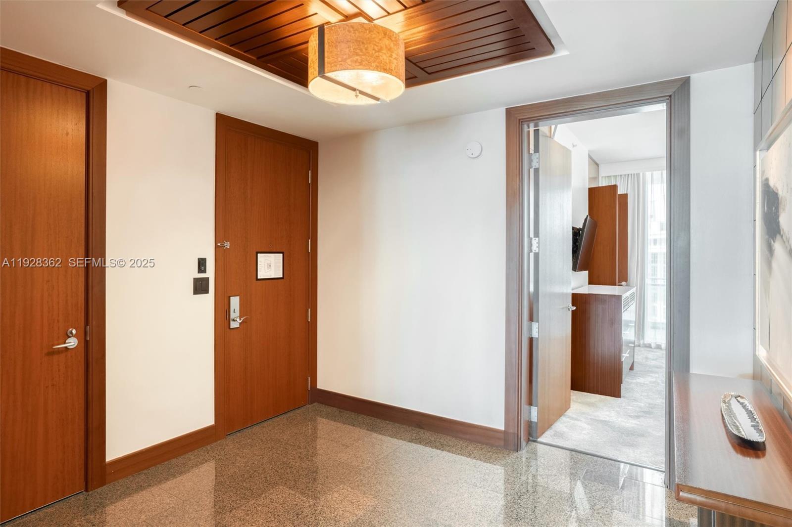 10295 Collins Ave Hotel C