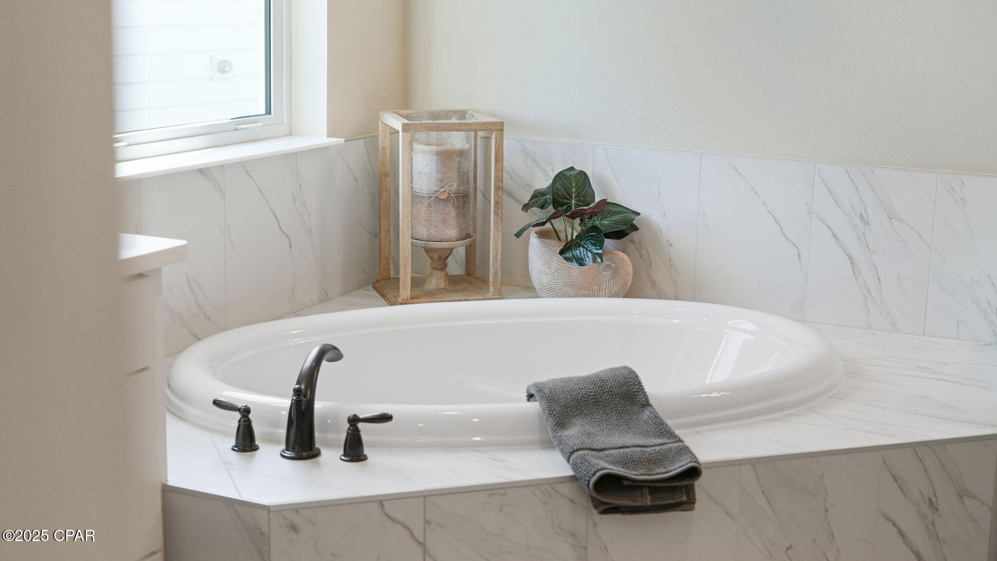 Image 27 For 8376 Landshark Boulevard