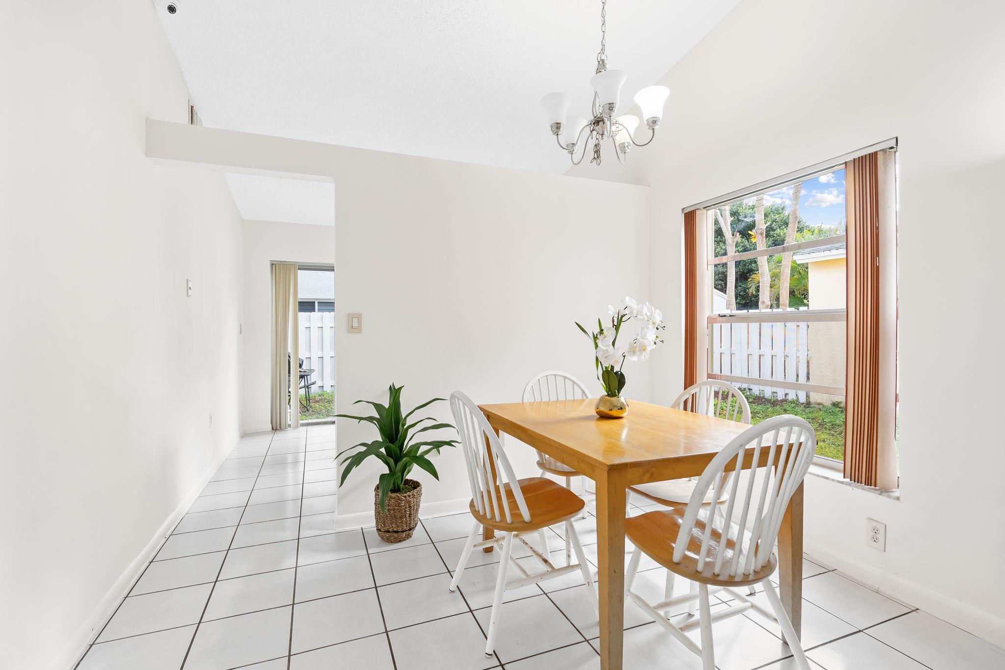 Homes for sale in Davie, FL | 14106 Langley Pl, Davie, FL 33325 | MLS# F10540279