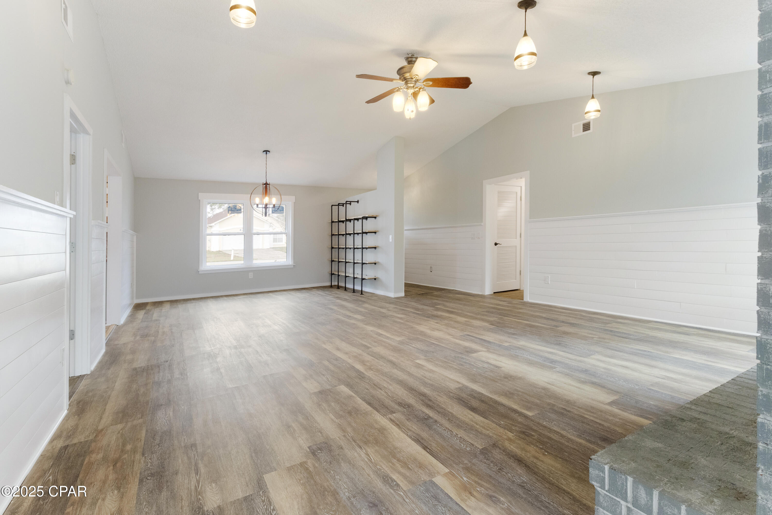 Image 12 For 7582 Yellow Bluff Road