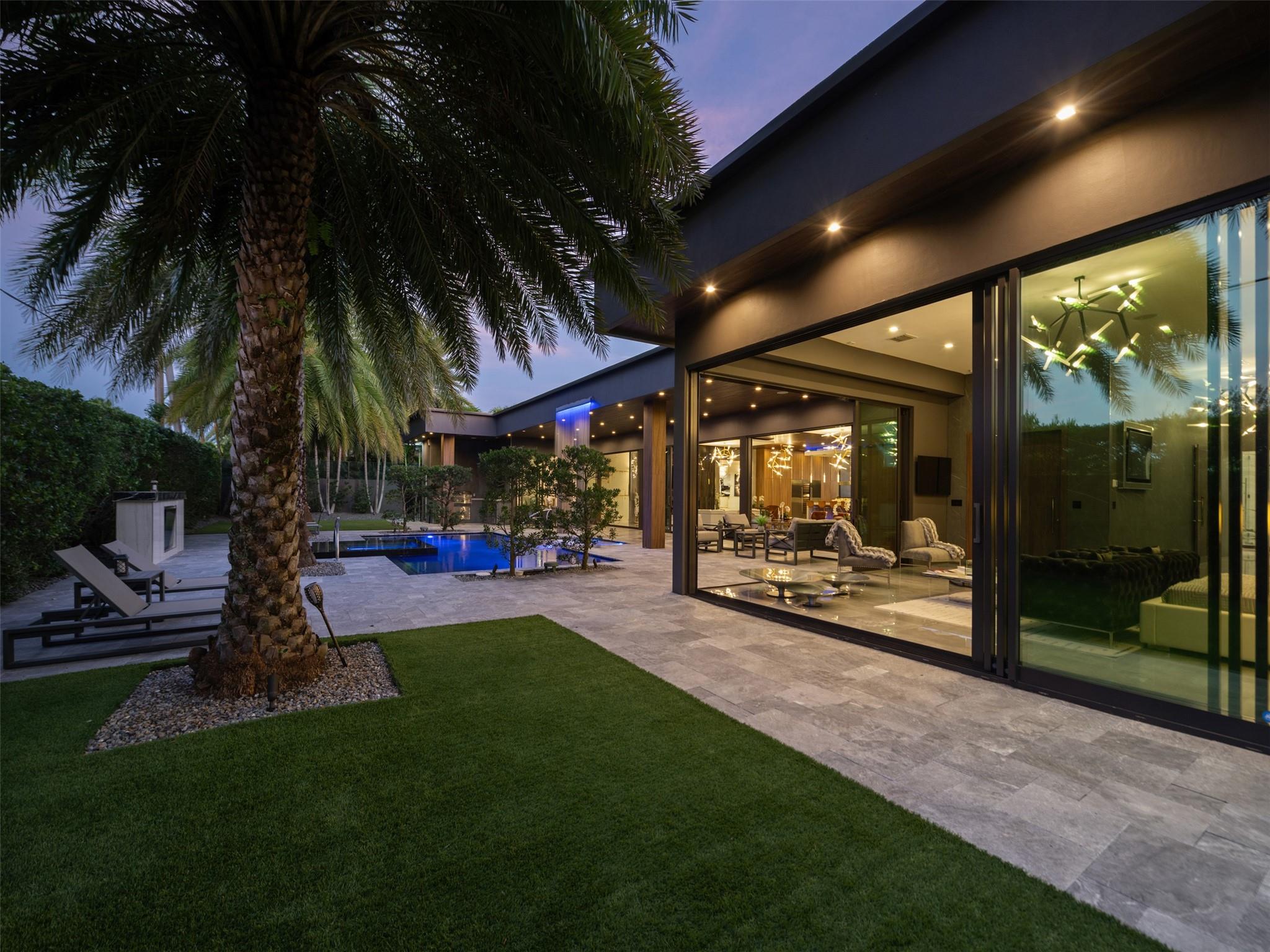 Homes for sale in Fort Lauderdale, FL | 2213 Ne 37Th Dr, Fort Lauderdale, FL 33308 | MLS# F10540324