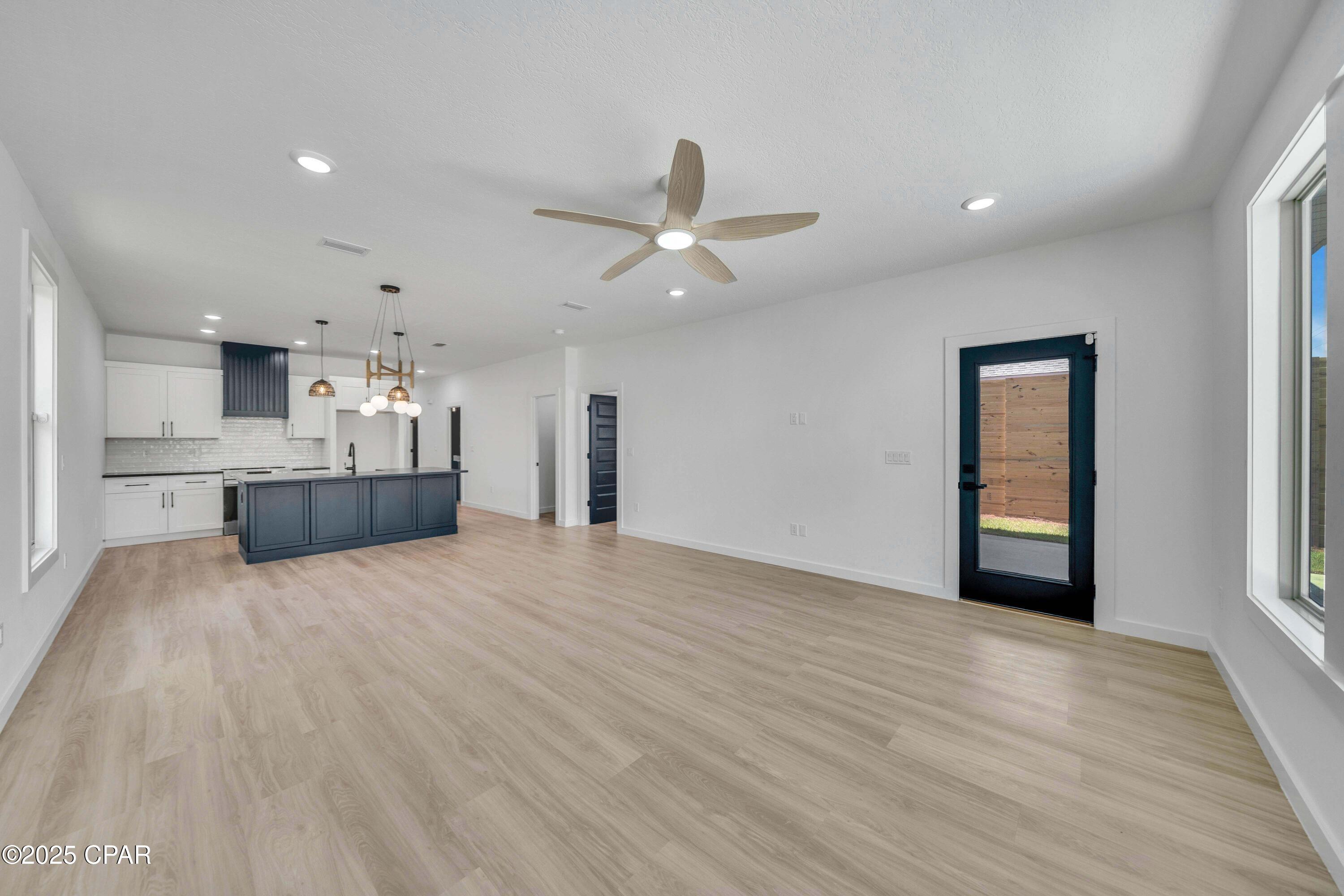 Image 12 For 20914 Lakeview Drive