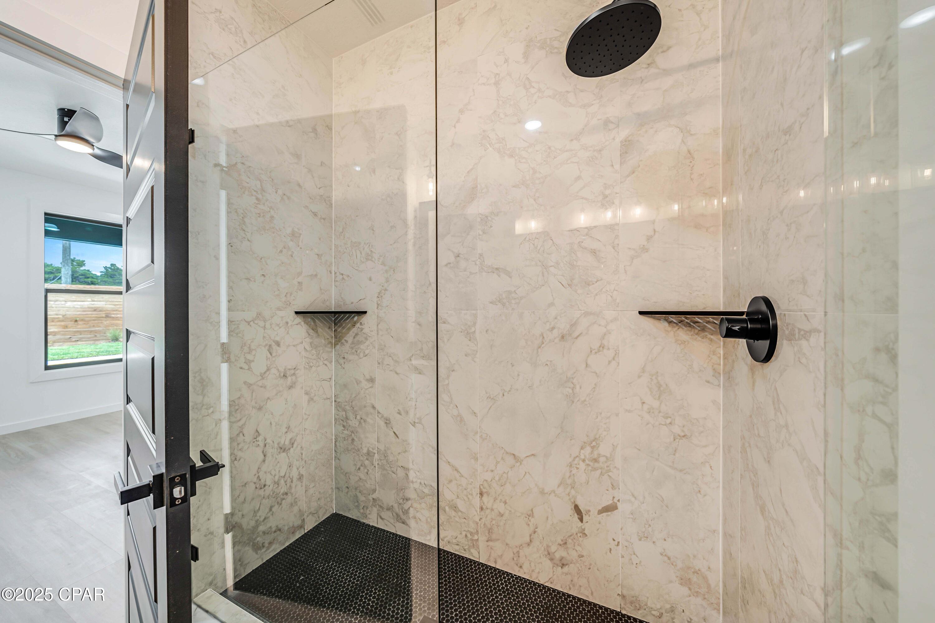 Image 16 For 20914 Lakeview Drive