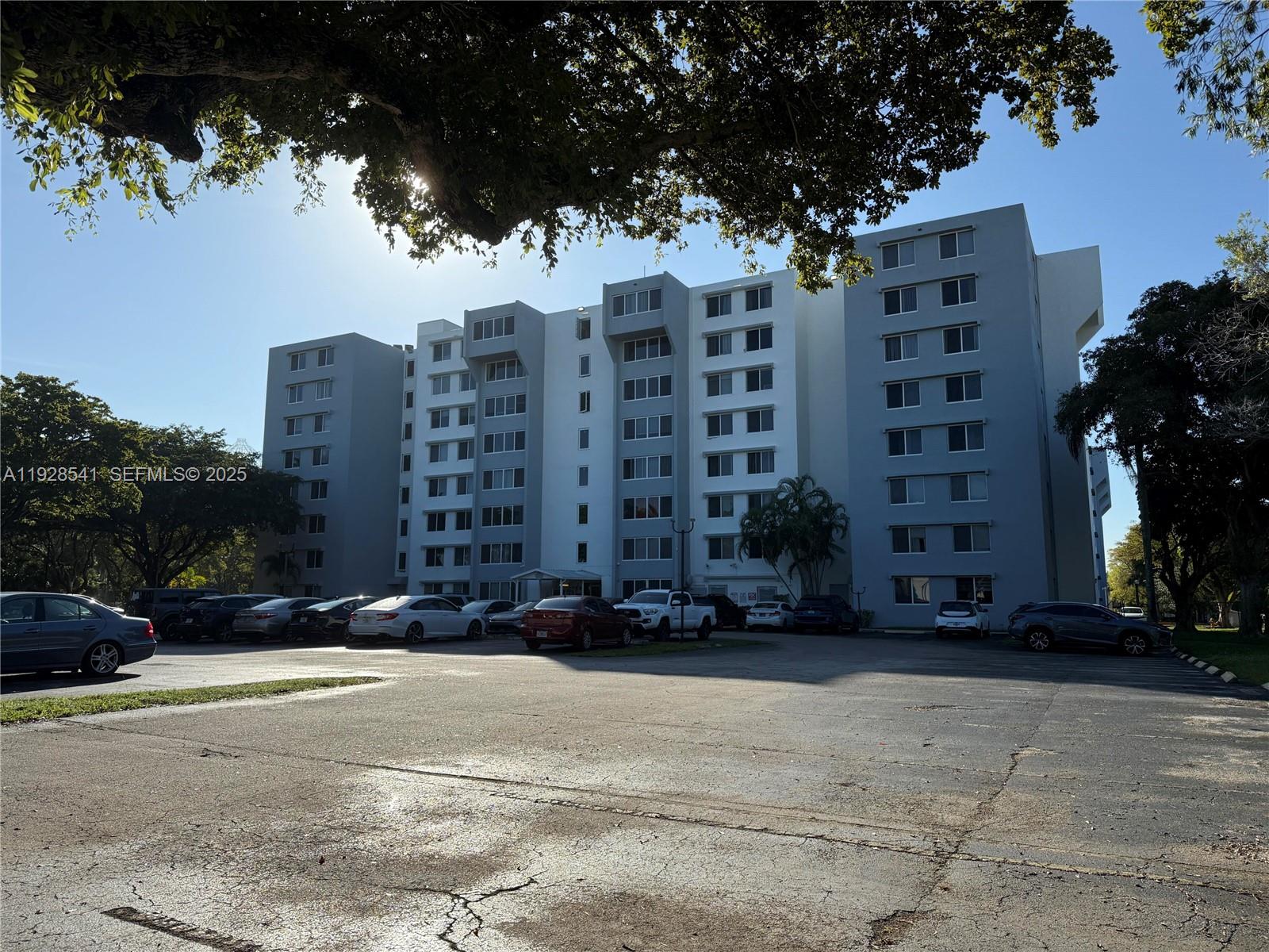 Dadeland Place Condo