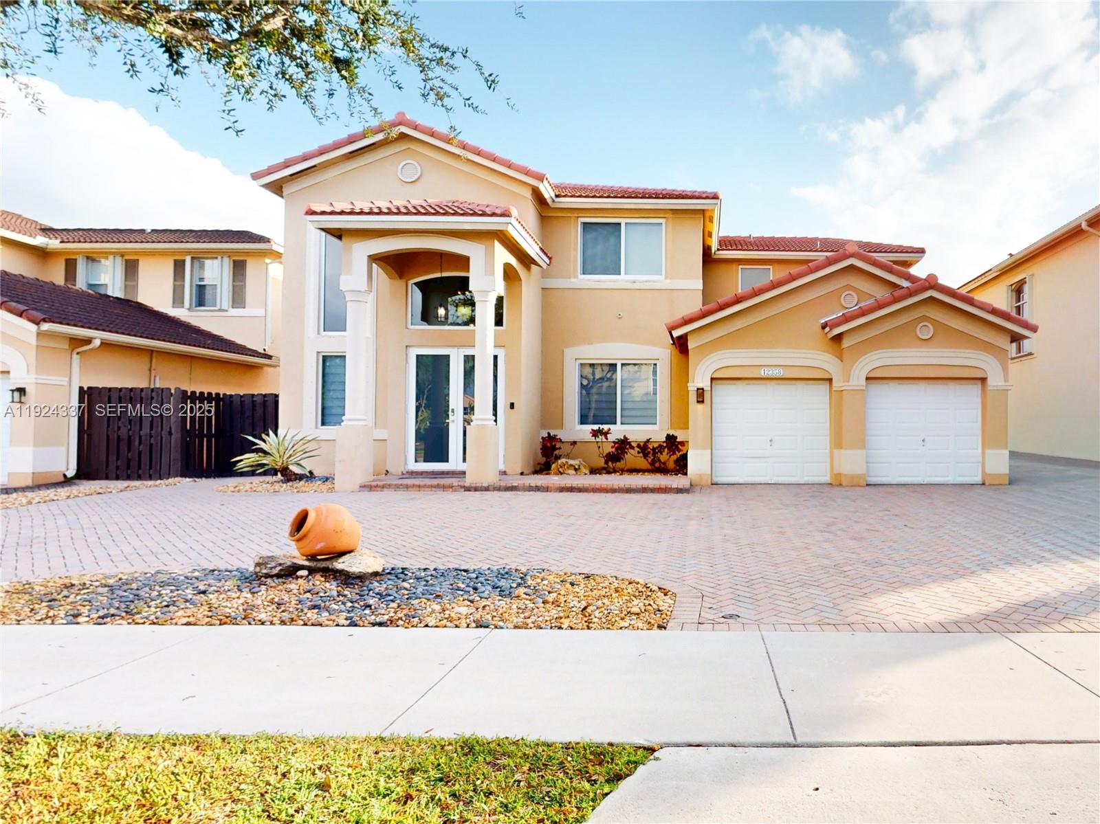 Kendall Breeze South