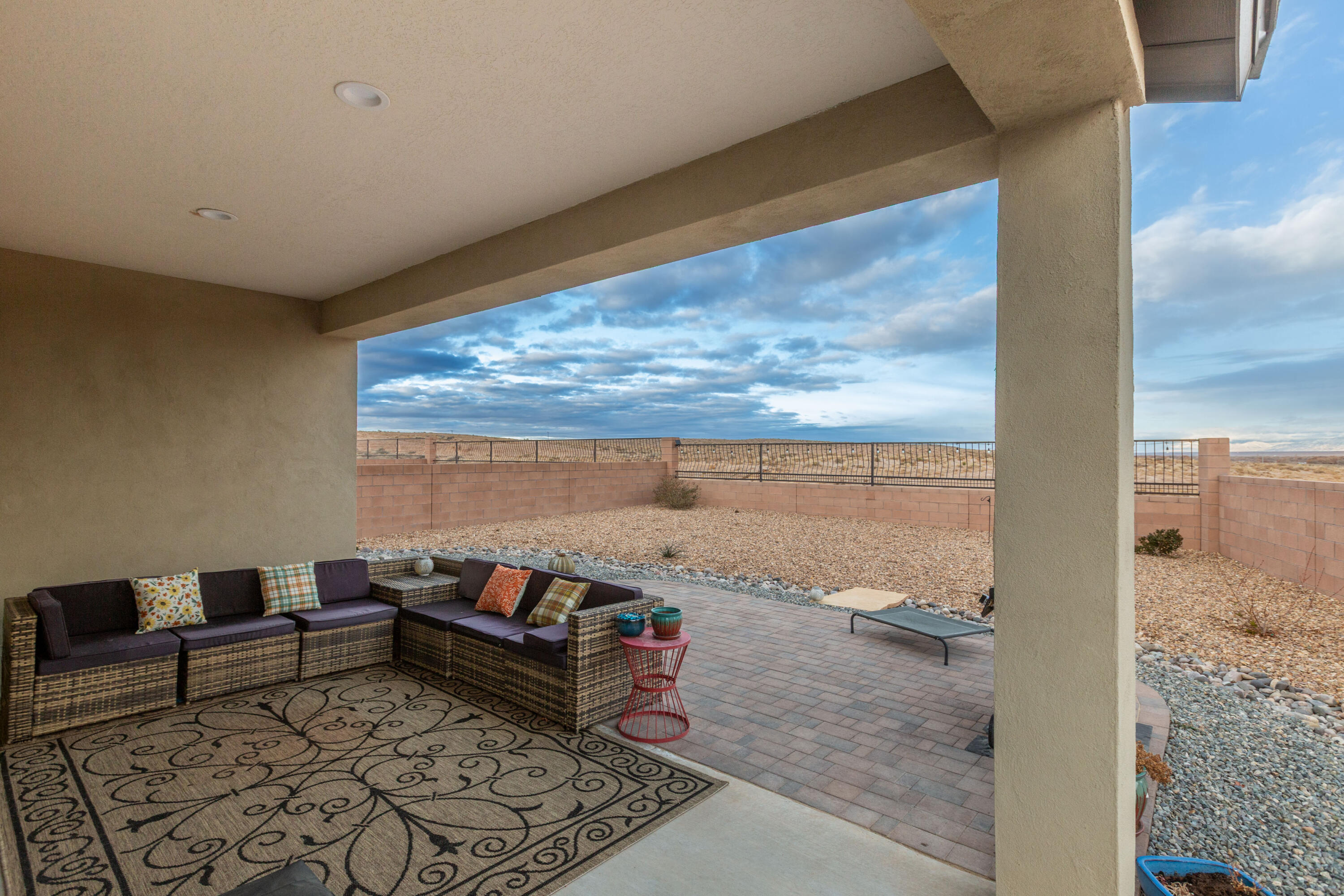 Homes for sale in Los Lunas, NM | 1310 Vallecito Ct Nw, Los Lunas, NM 87031 | MLS# 1095507