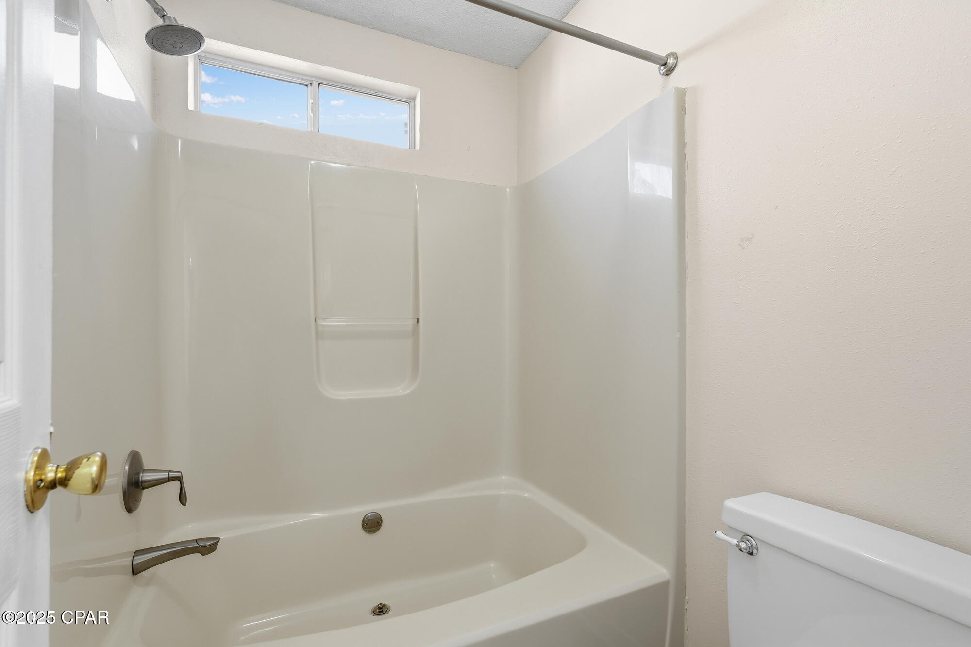 Listing photo id 21 for 7242 Grimms Landing