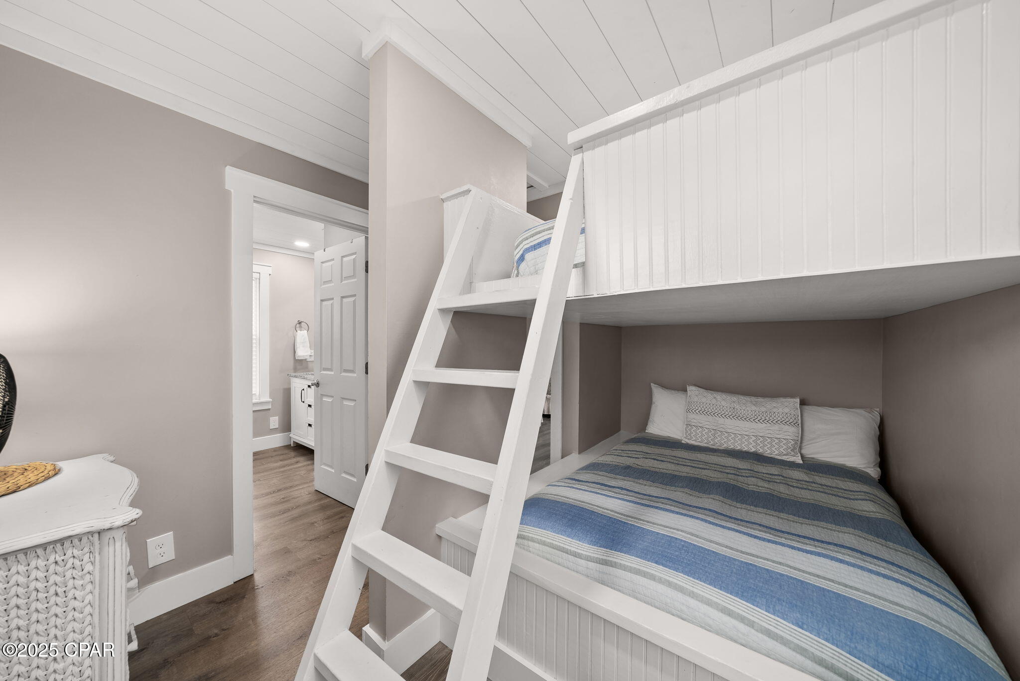 Image 44 For 4116 Ocean Street