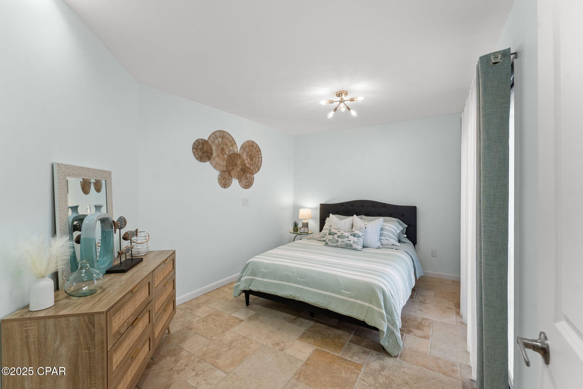 Image 19 For 425 Bayshore Drive 15