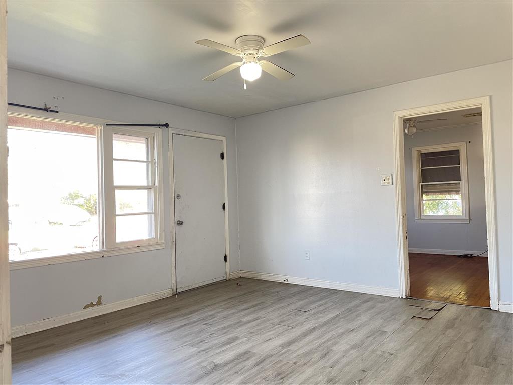 713 W Hale — photo 2