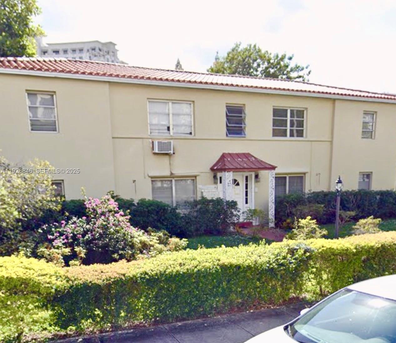 Nicely kept 2 bed and 1 bath apartment in downtown Coral Gables with updated Kitchen Cabinets and Counter. Unit is located in a quiet 4 unit building with access to a Back Yard, Laundry Facility and Swimming Pool. Included in rent is water and one parking spot.