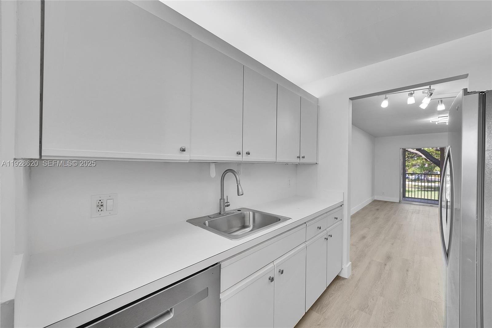 Cambridge At Century Vill