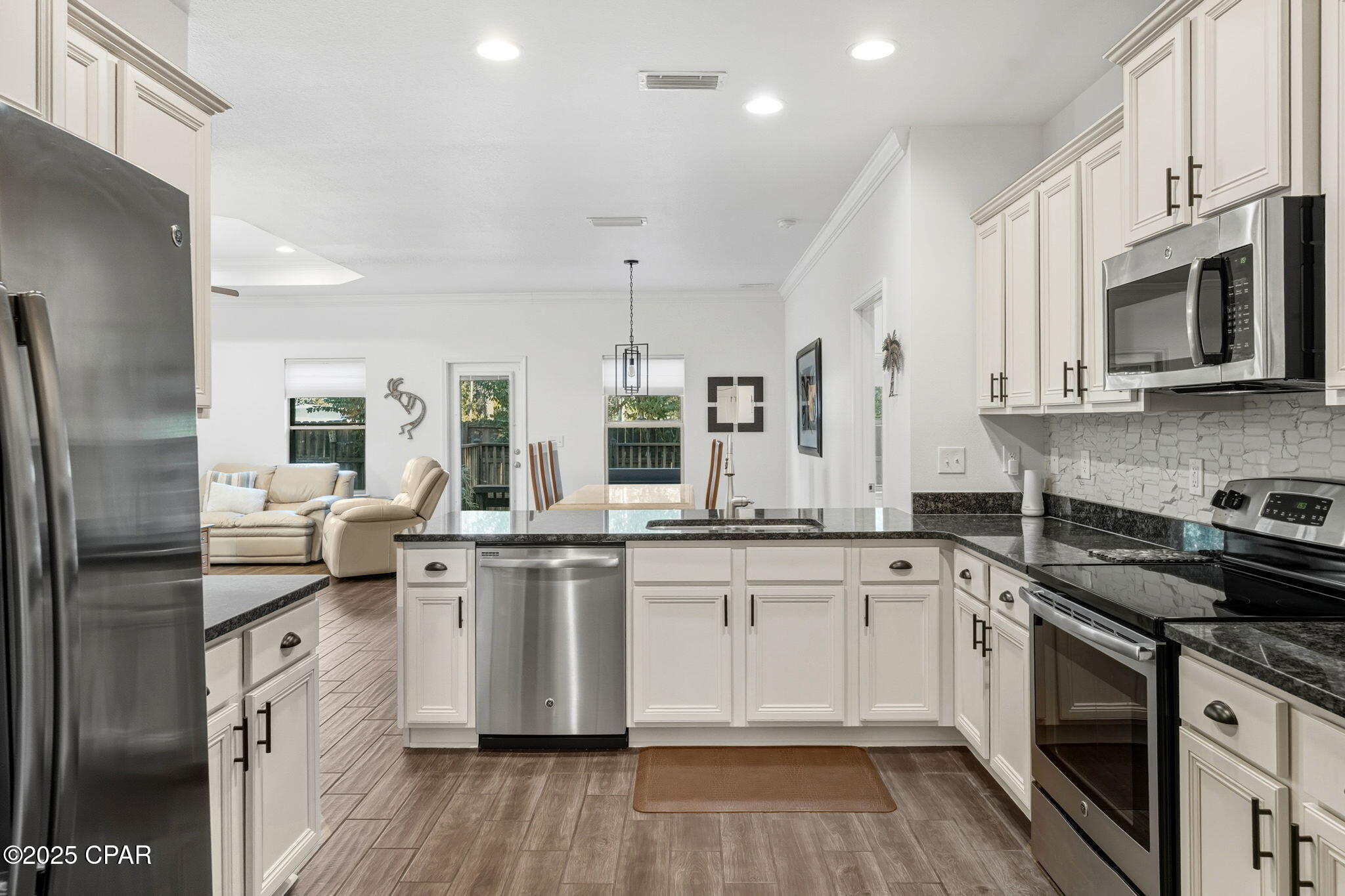 Image 13 For 21 Gustaf Drive