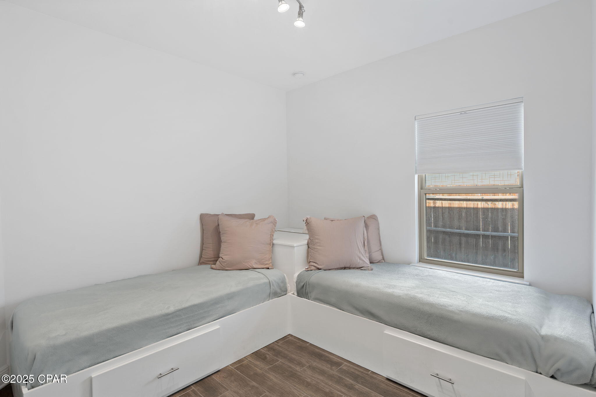 Image 29 For 21 Gustaf Drive