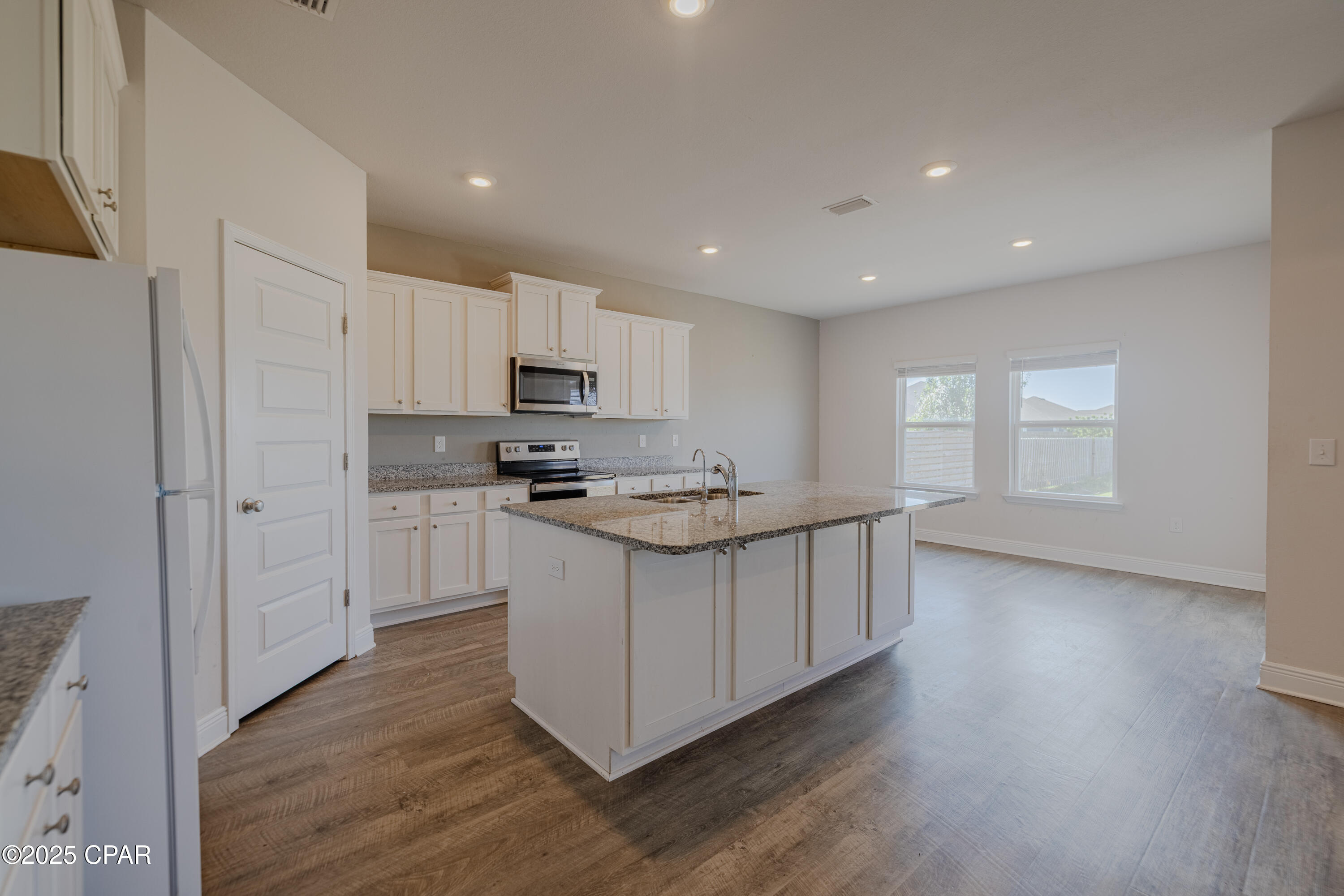 Image 10 For 468 Eagle Lake Way