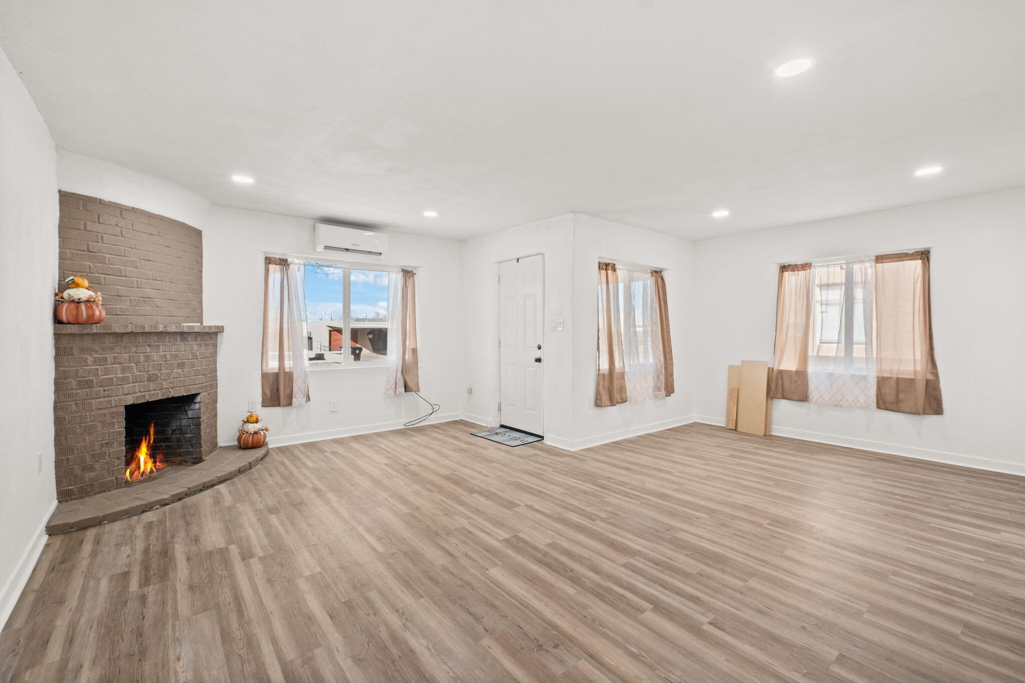 Homes for sale in Albuquerque, NM | 528 Cagua Dr Se, Albuquerque, NM 87108 | MLS# 1095539