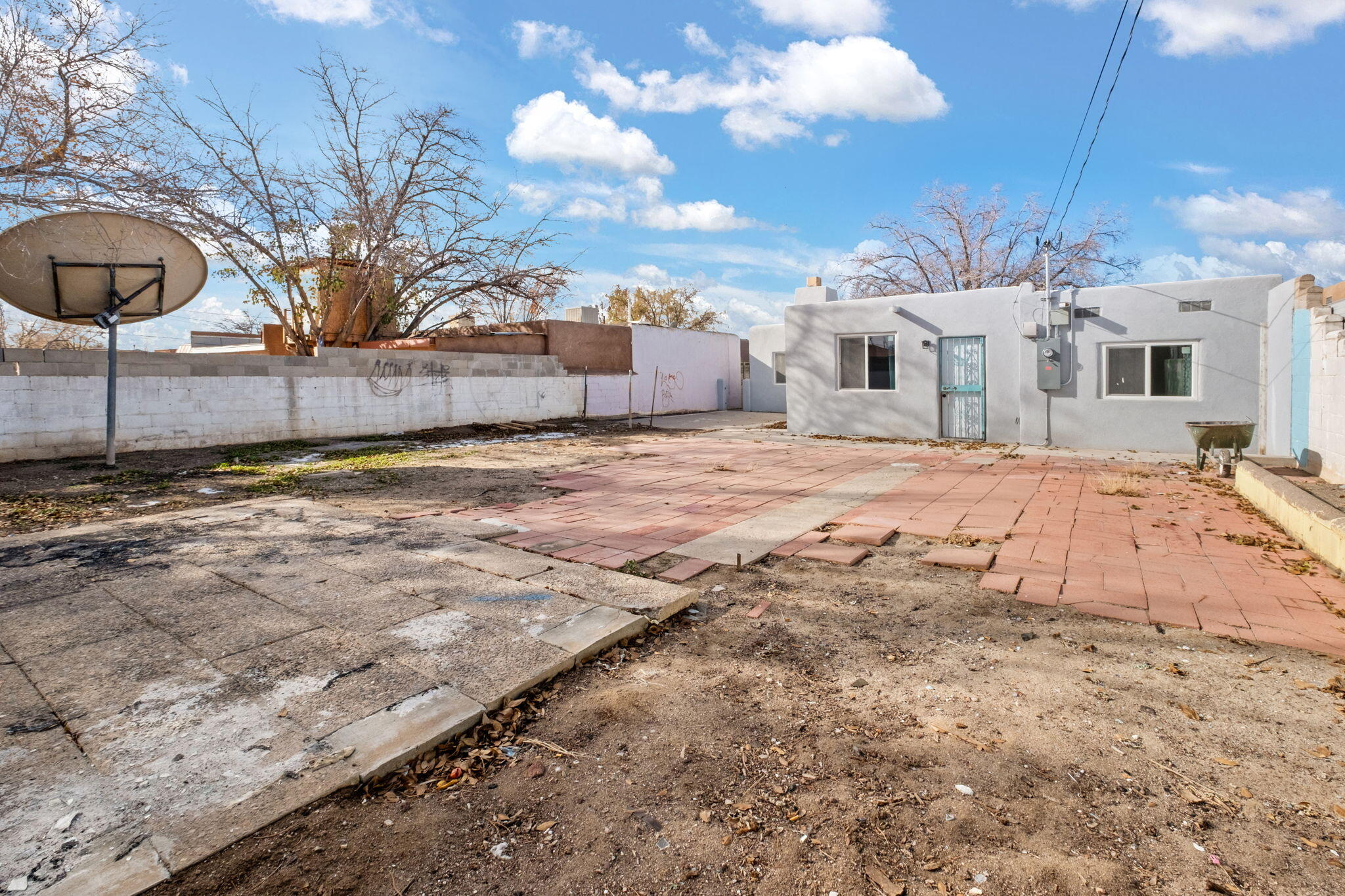 Homes for sale in Albuquerque, NM | 528 Cagua Dr Se, Albuquerque, NM 87108 | MLS# 1095539