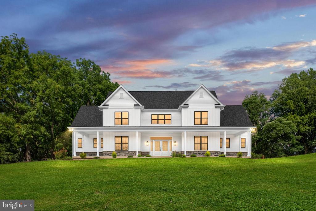 3044 CLEARVIEW FARM LN exterior