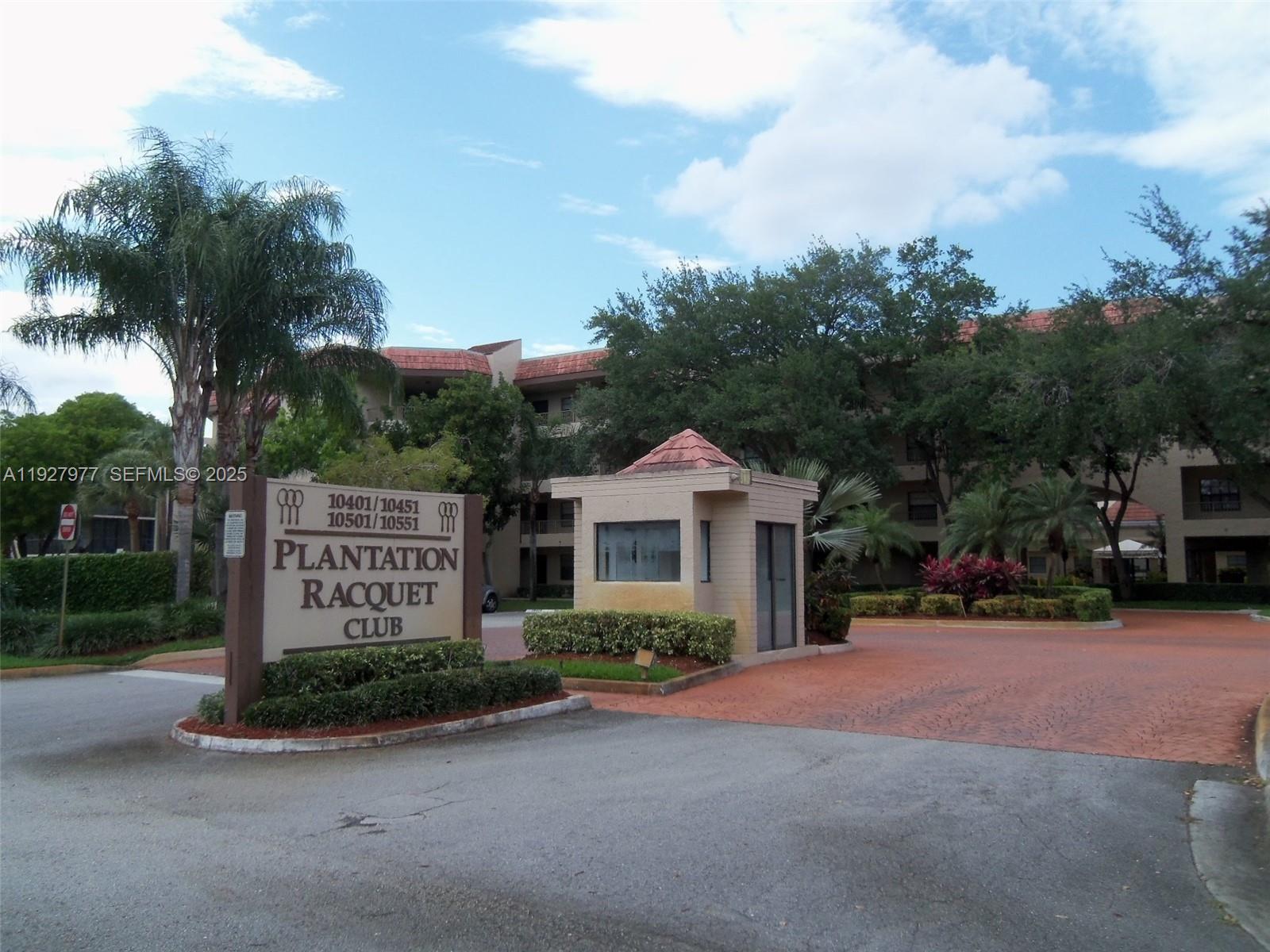 Plantation Racquet Club