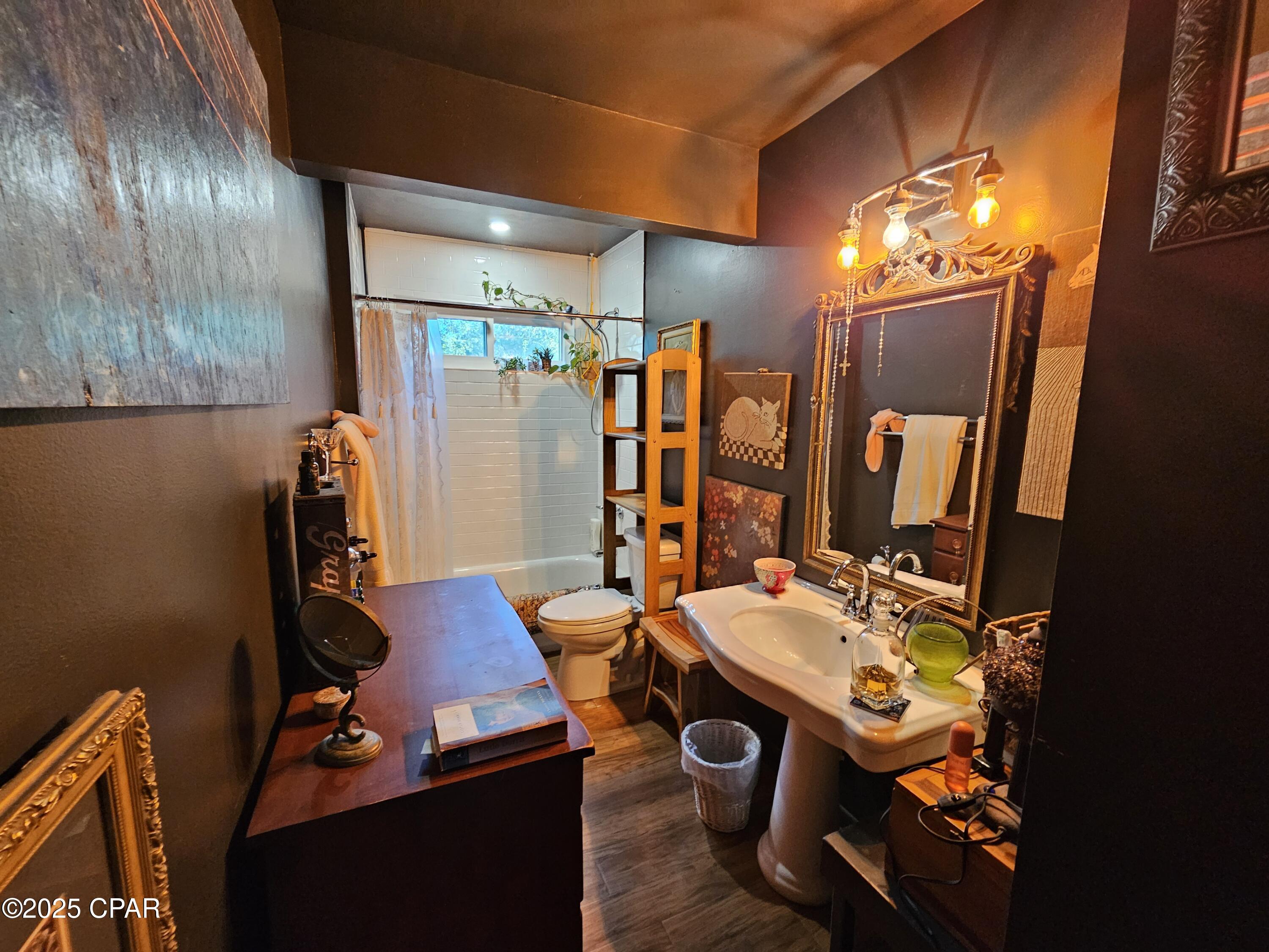 Image 18 For 2511 Commander Road