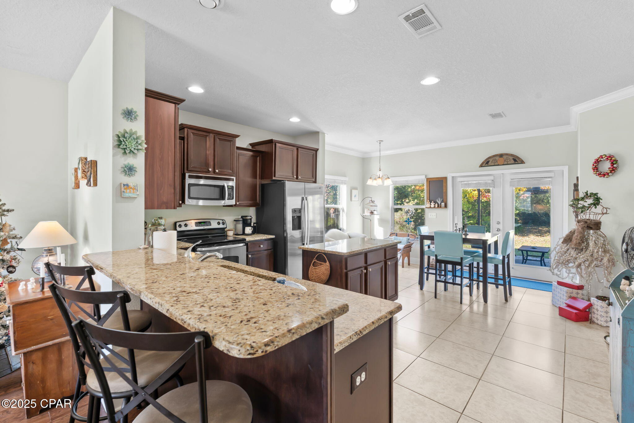 Image 10 For 330 Madison Circle