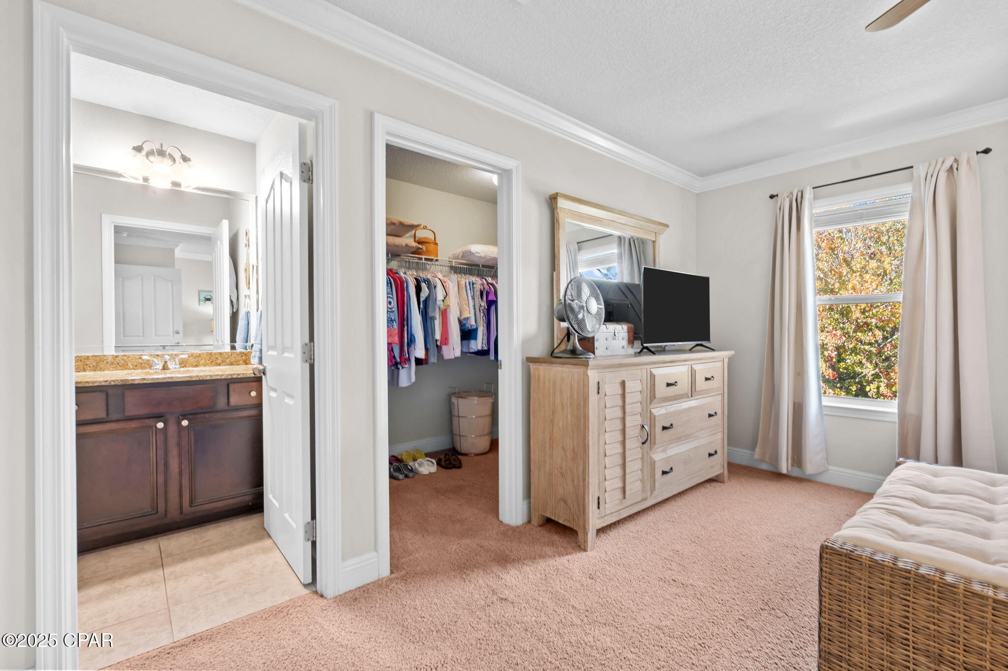 Image 23 For 330 Madison Circle