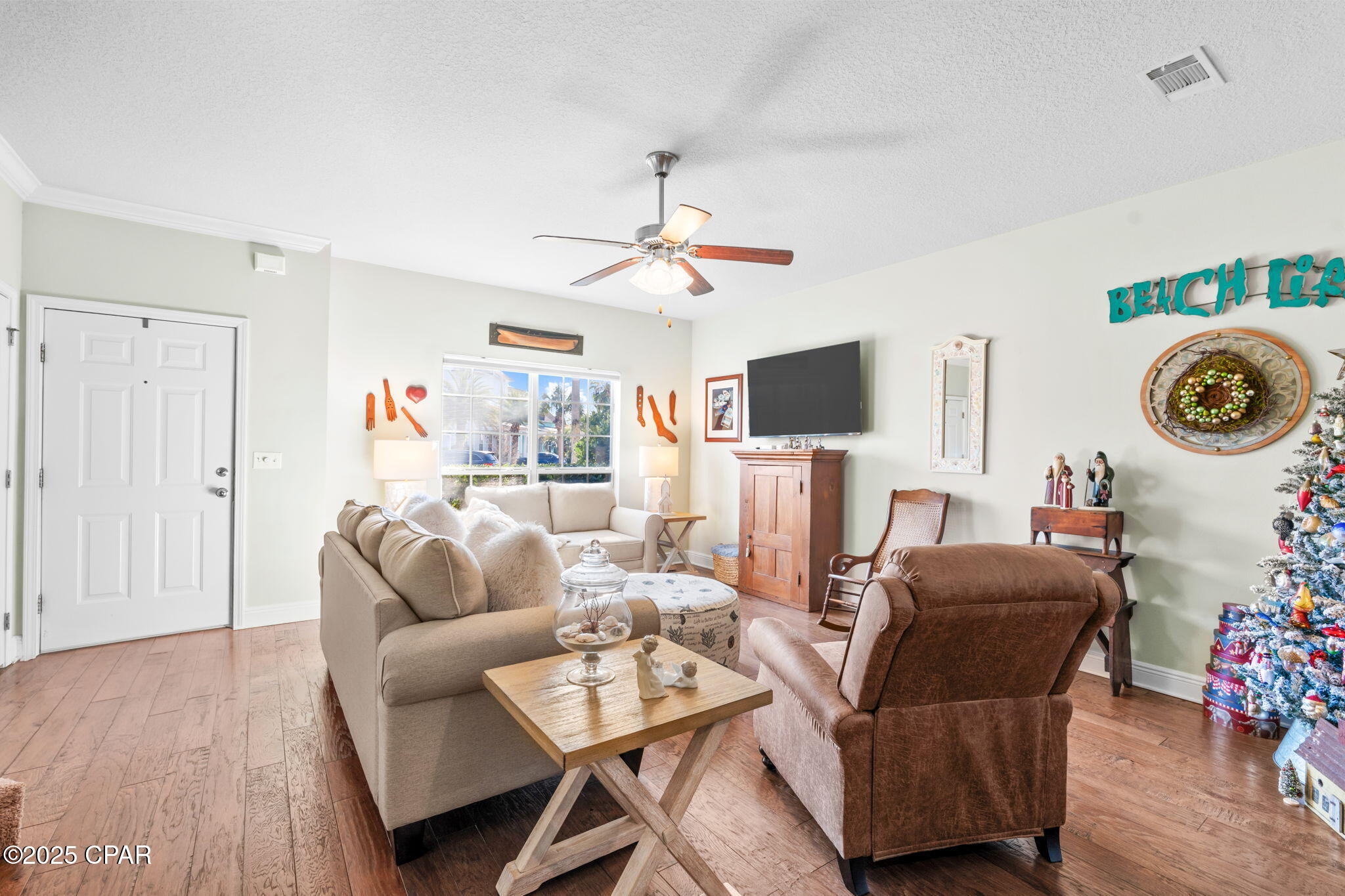 Image 7 For 330 Madison Circle