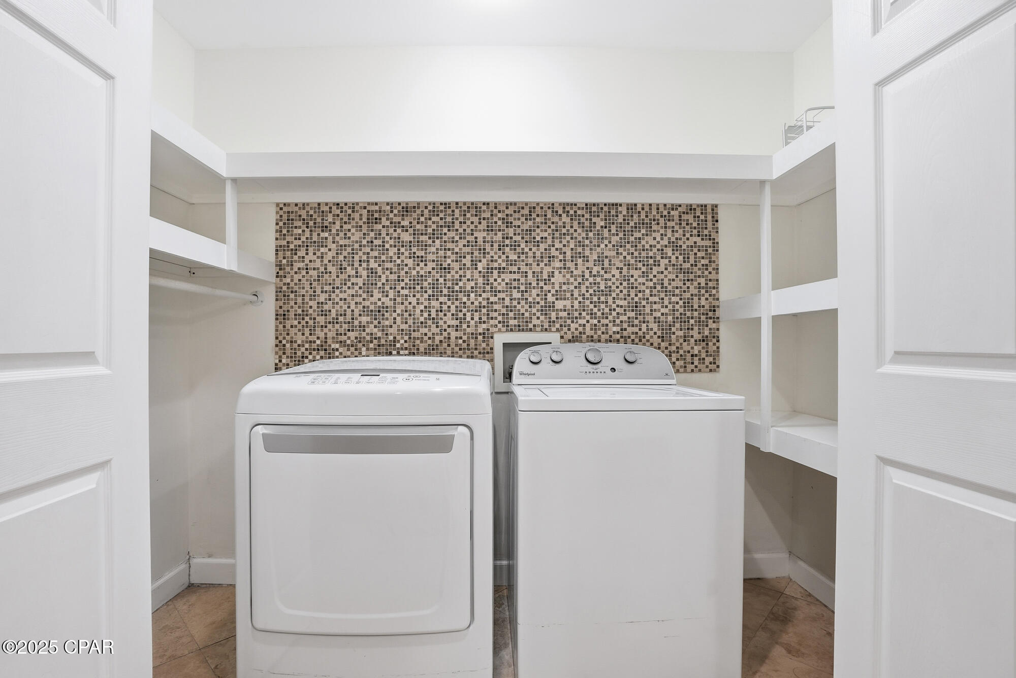 Image 16 For 18 Initial Lane