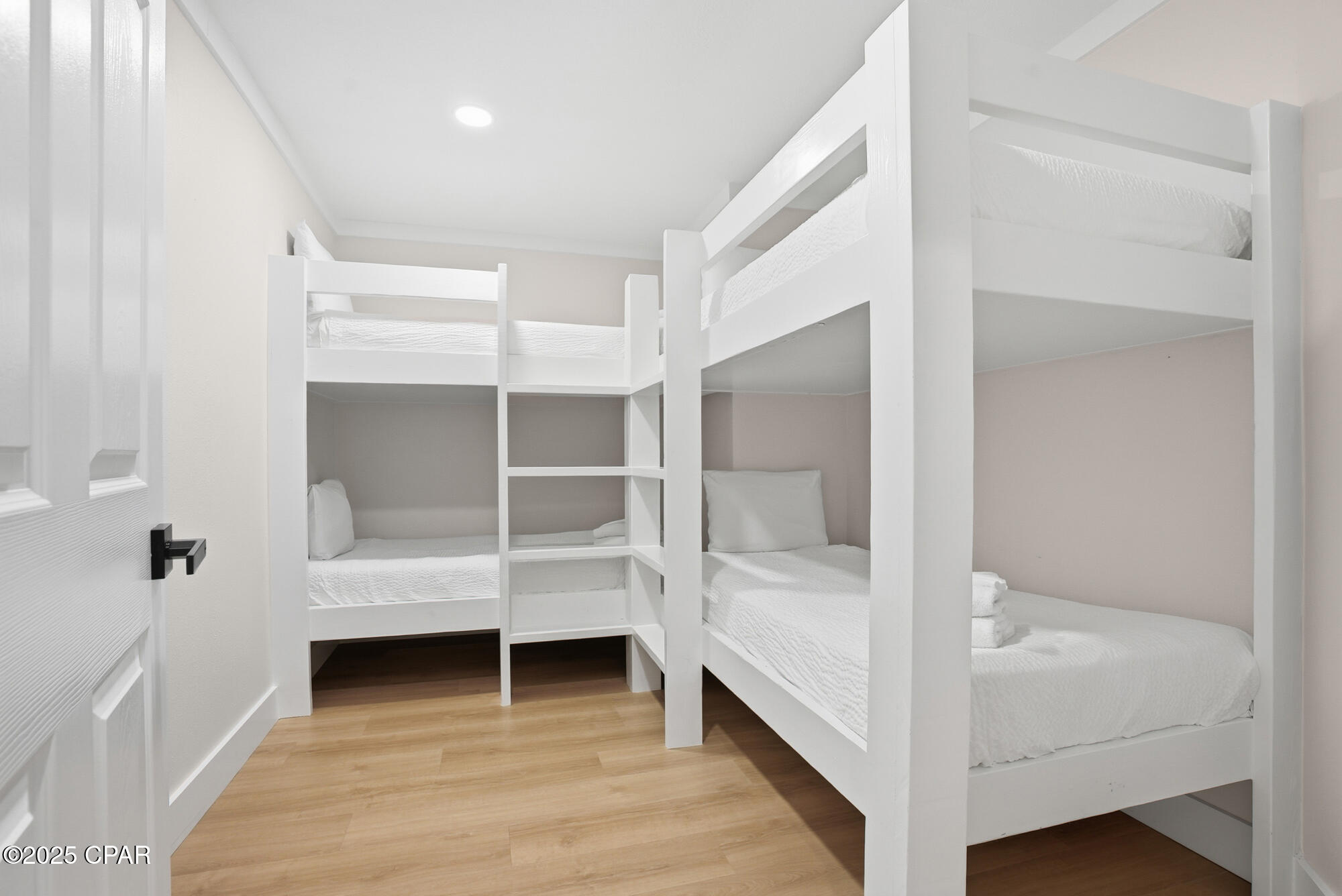 Image 17 For 18 Initial Lane