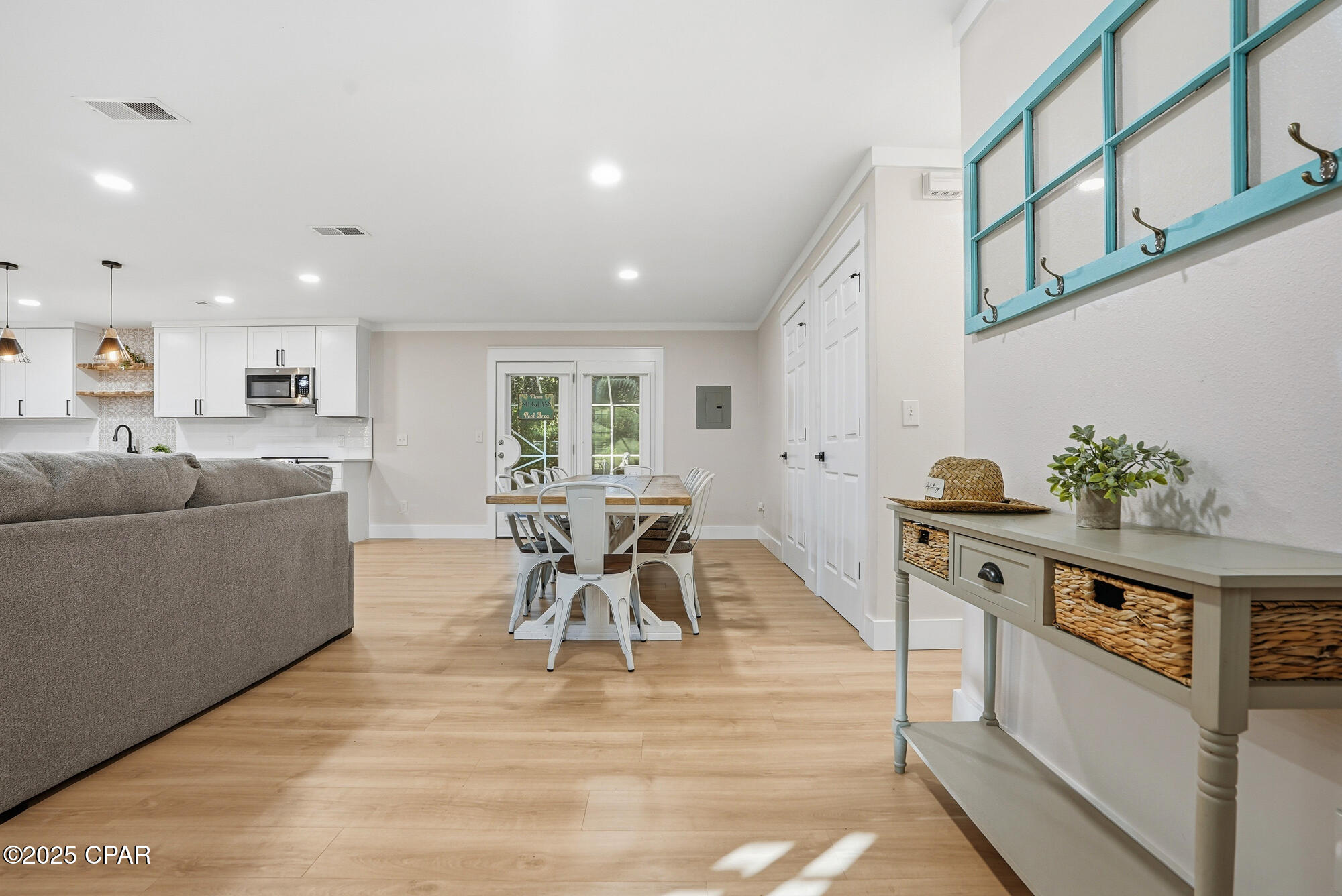 Image 32 For 18 Initial Lane