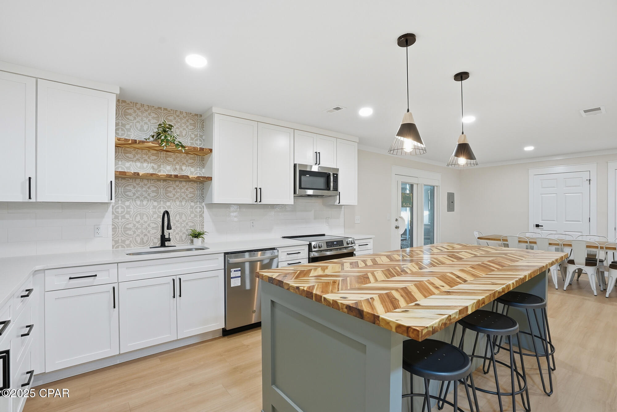 Image 37 For 18 Initial Lane