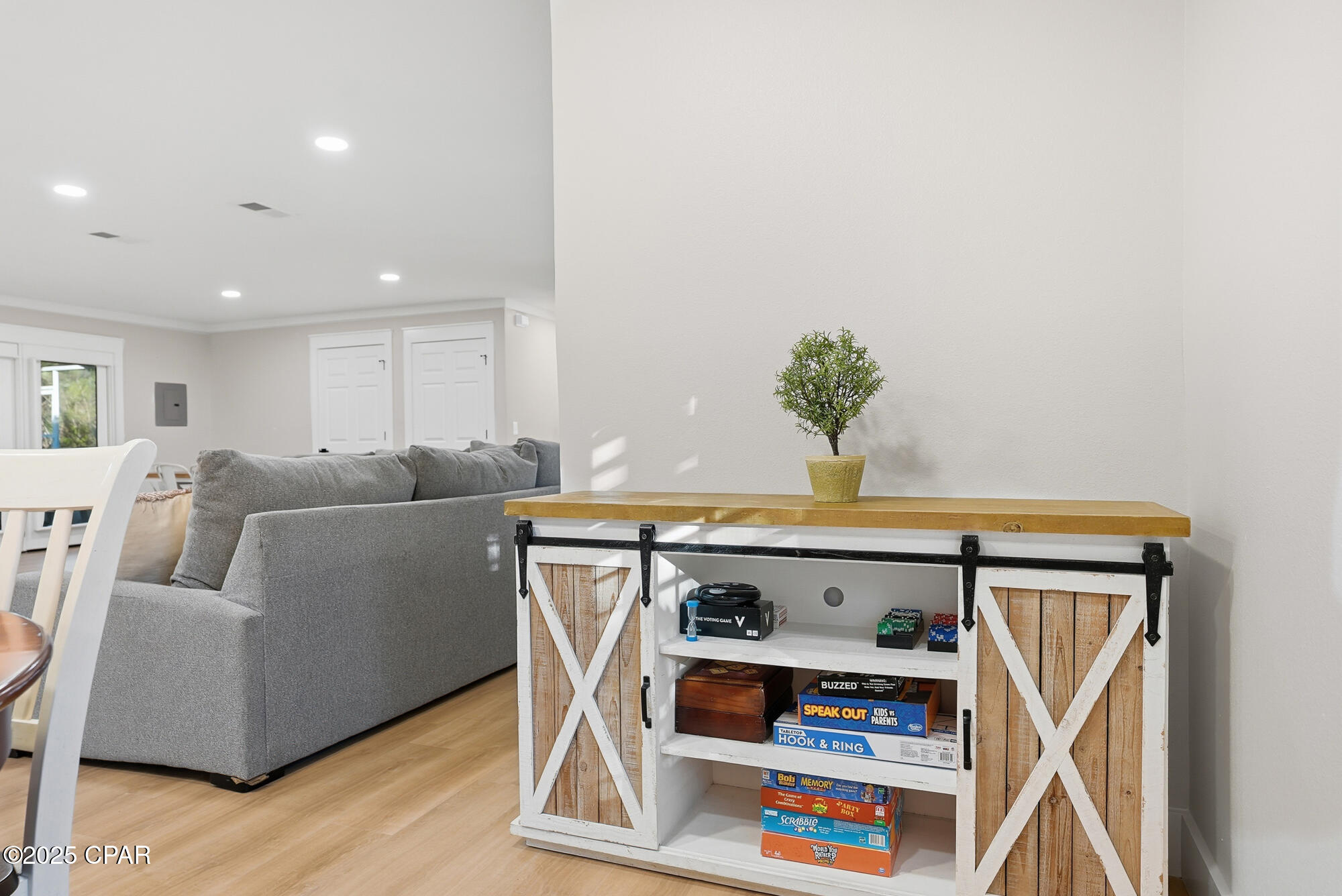 Image 38 For 18 Initial Lane