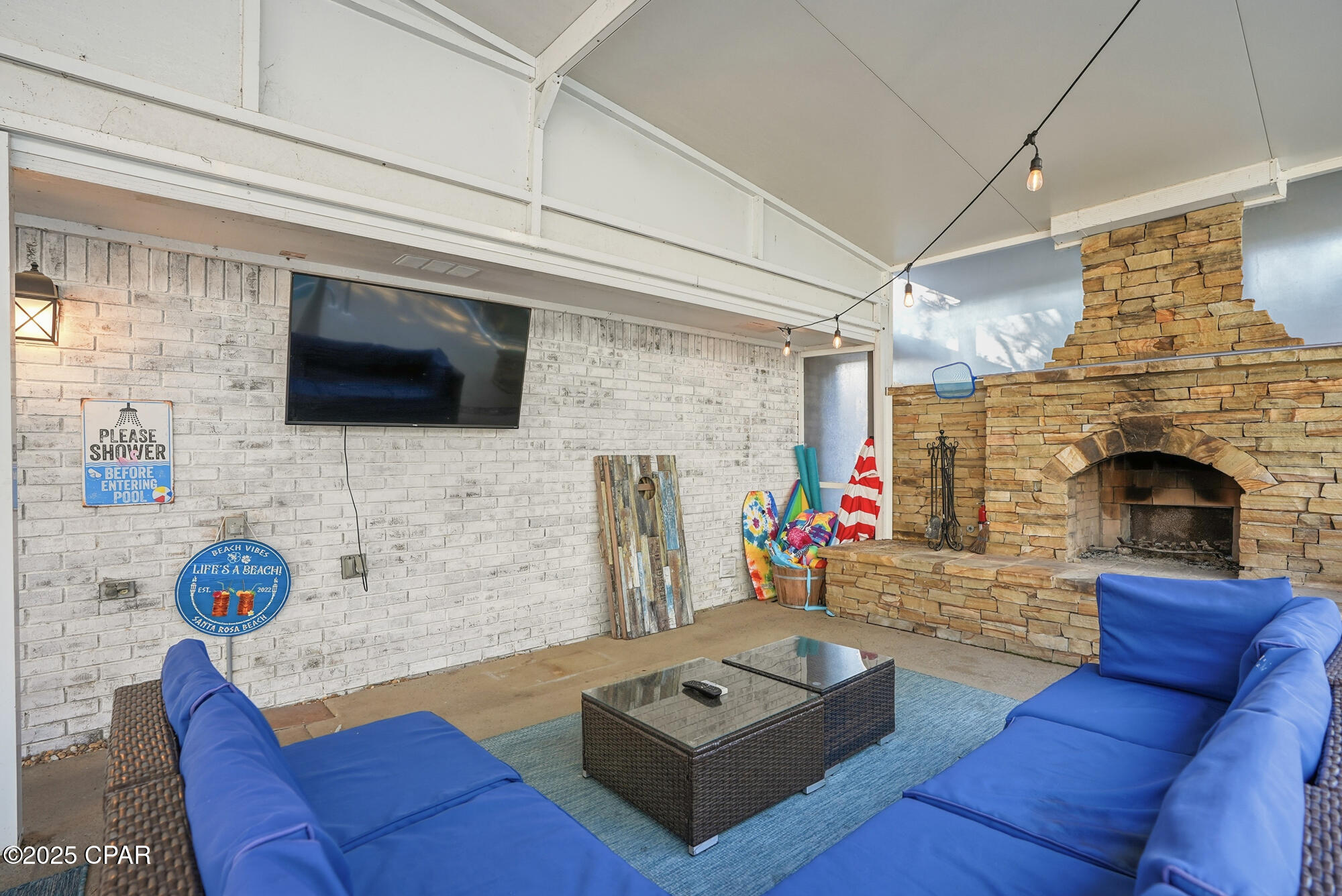 Image 43 For 18 Initial Lane