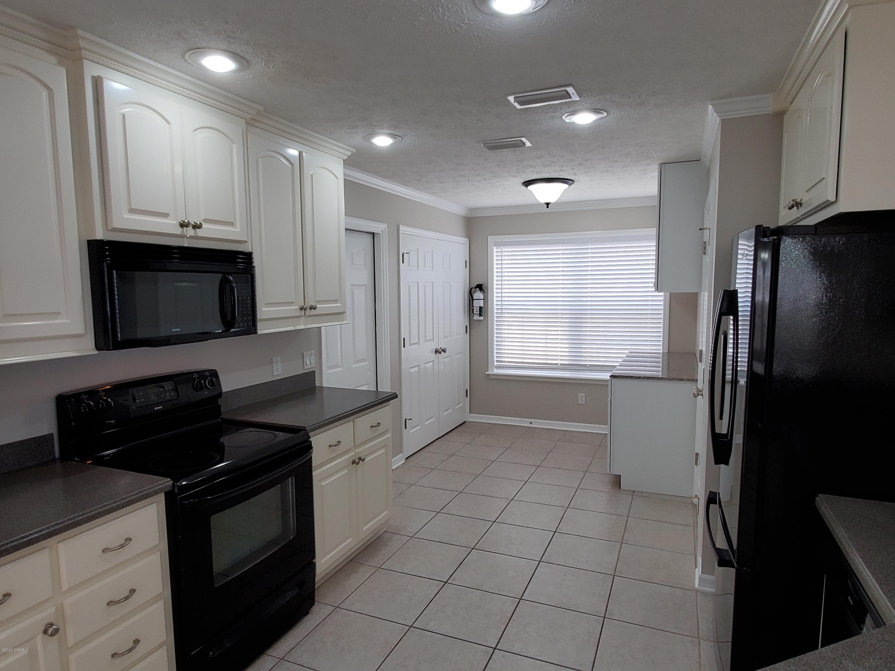 Image 10 For 3416 Harrison Avenue