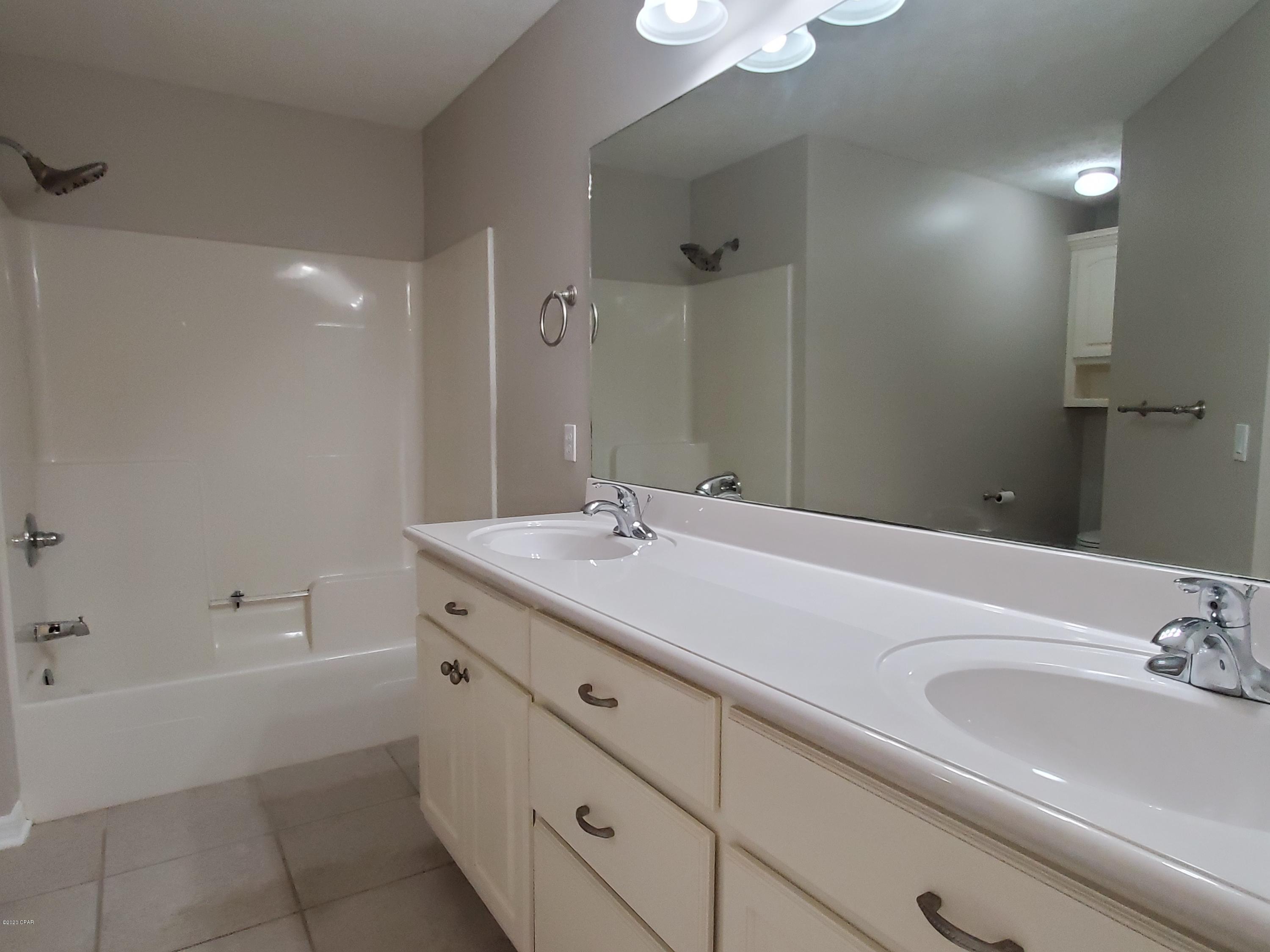 Image 18 For 3416 Harrison Avenue