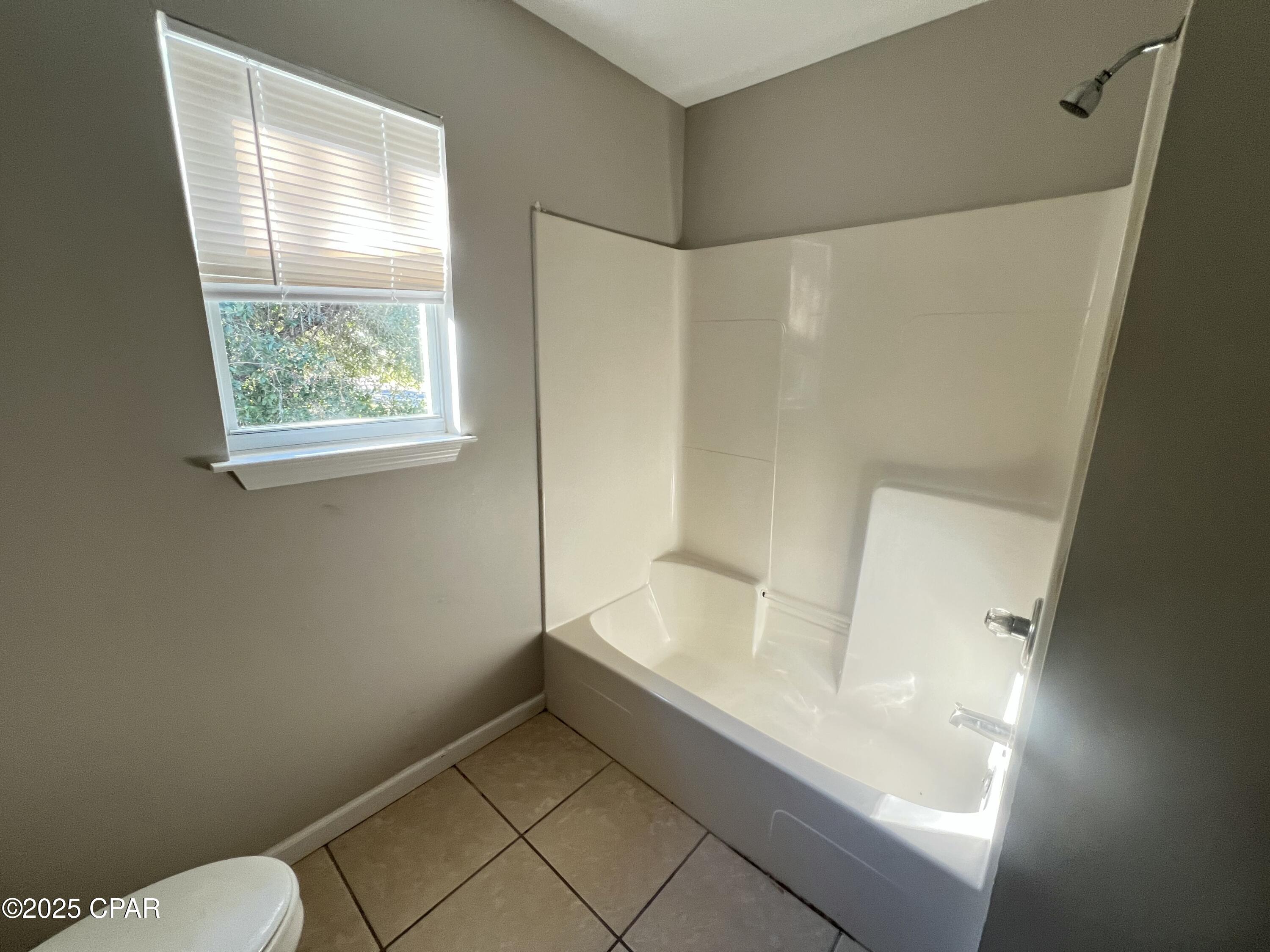 Image 14 For 754 Sherman Avenue A & B