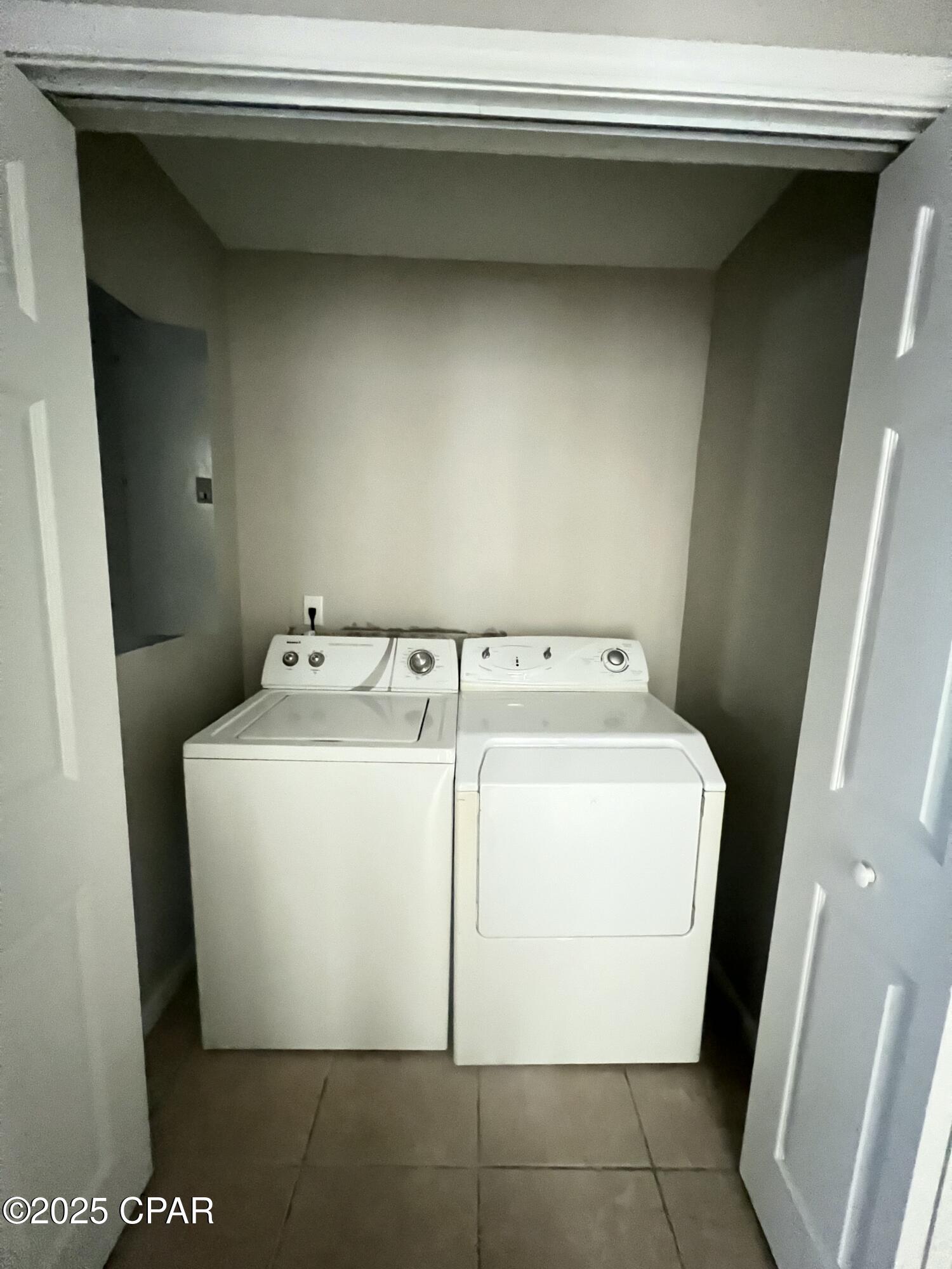 Image 9 For 754 Sherman Avenue A & B