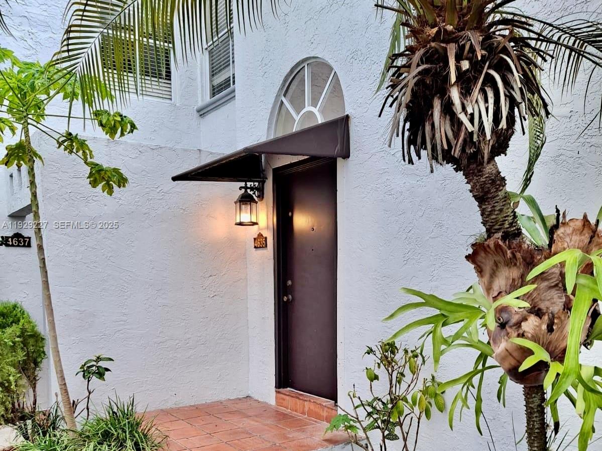 The Greens At Doral Condo