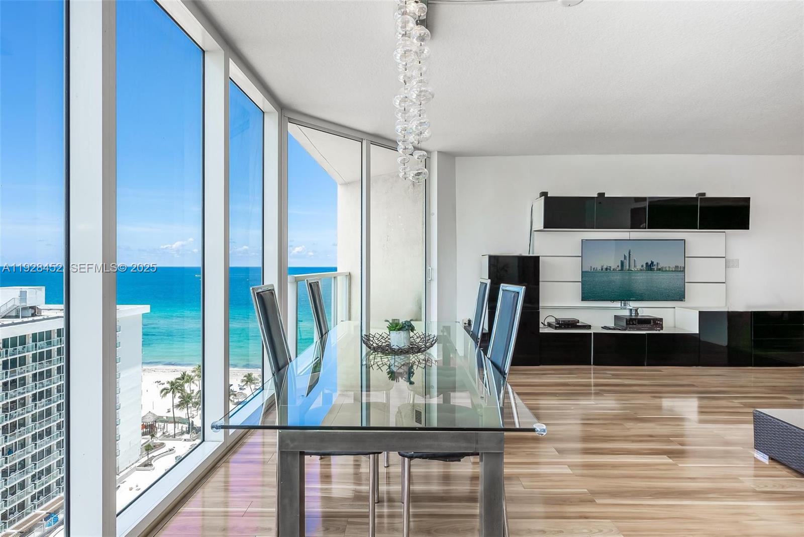 La Perla Condo