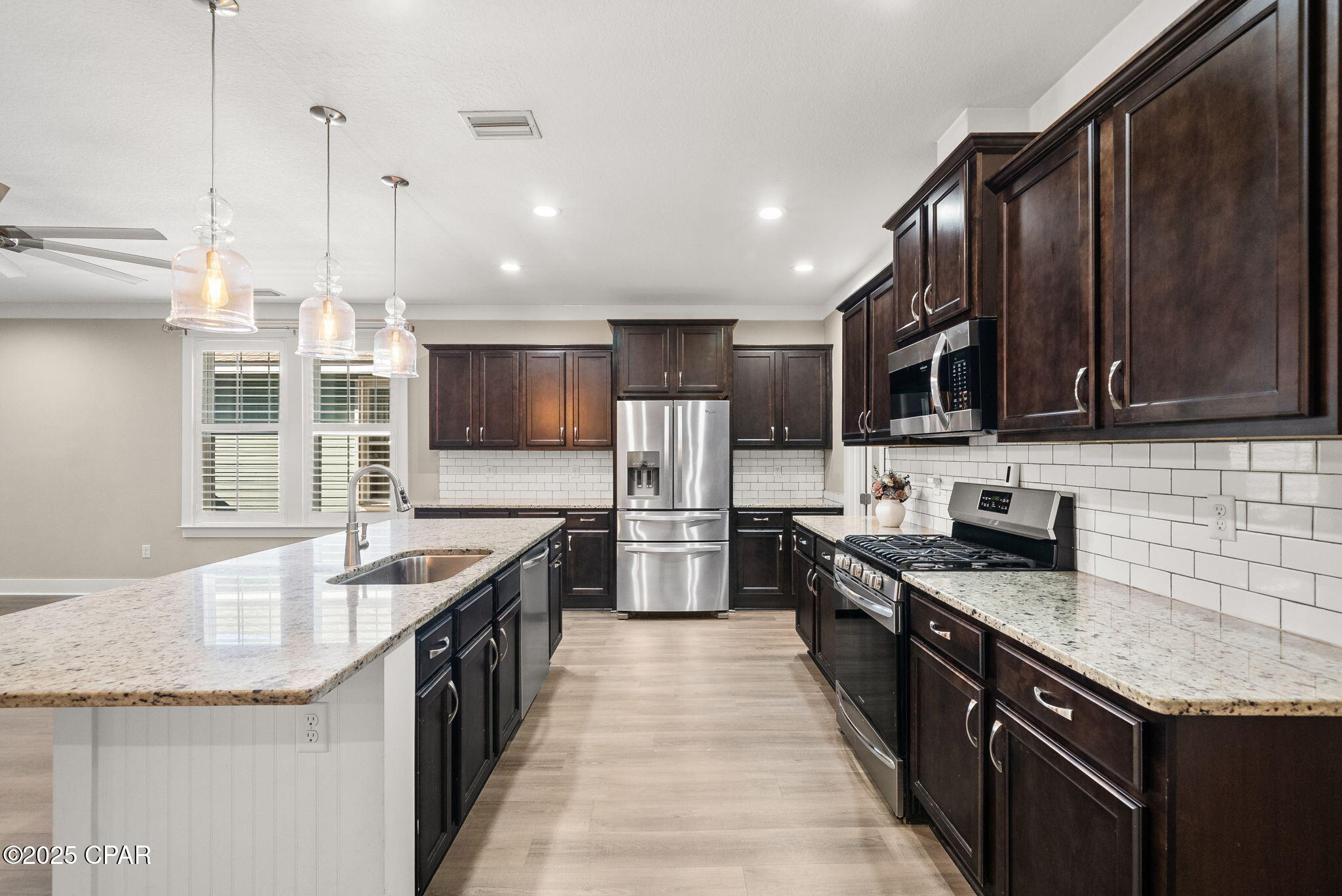 Listing photo id 18 for 1913 Discovery Loop