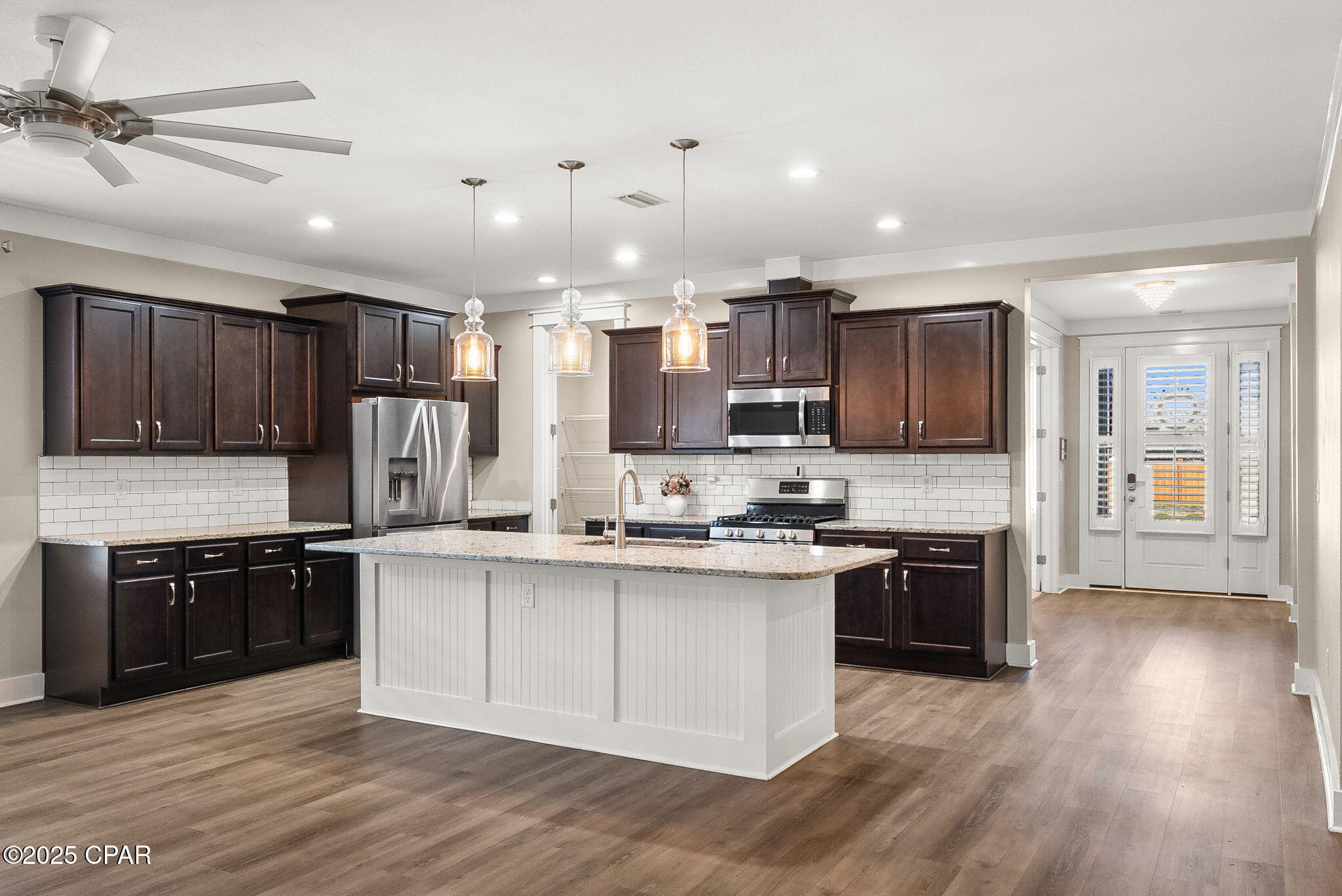 Listing photo id 19 for 1913 Discovery Loop