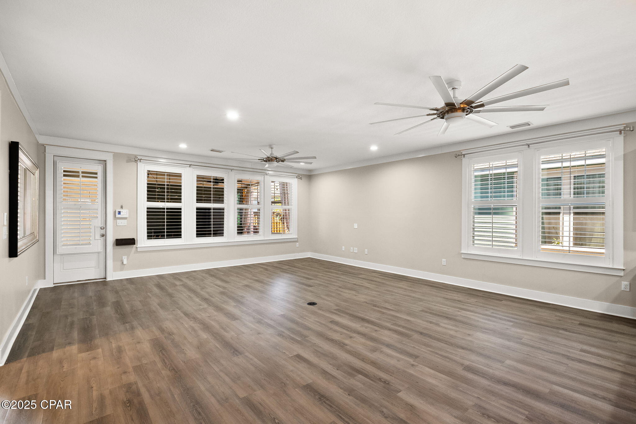 Listing photo id 21 for 1913 Discovery Loop