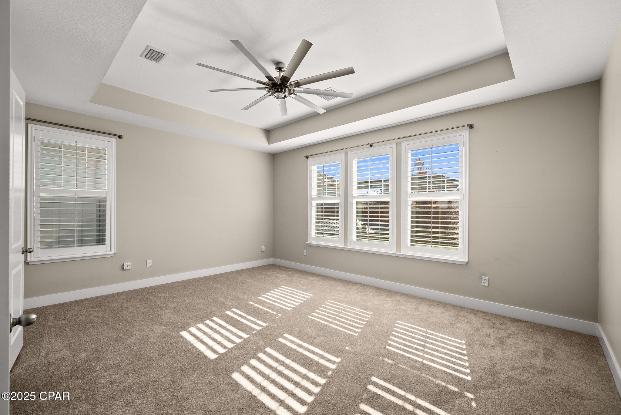 Listing photo id 25 for 1913 Discovery Loop