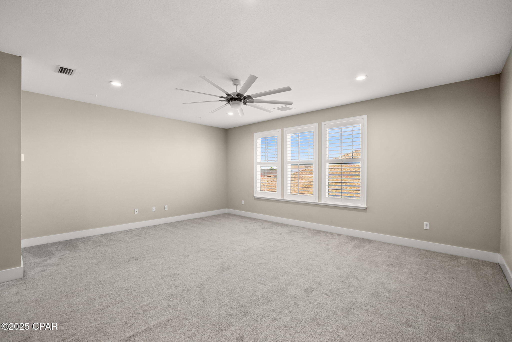 Listing photo id 39 for 1913 Discovery Loop